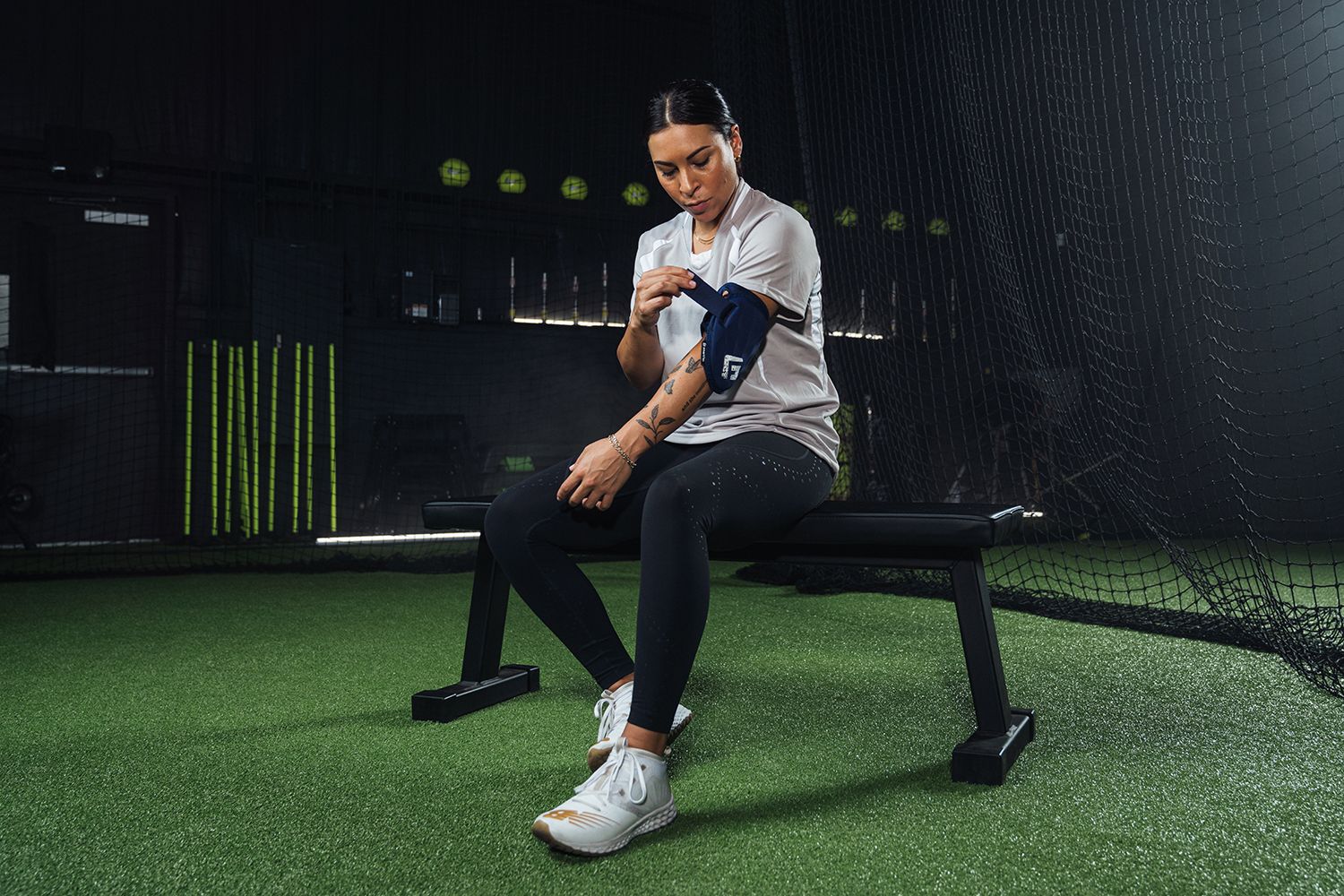 G-FORM Women's Shockwave Series Softball Elbow Guard product image