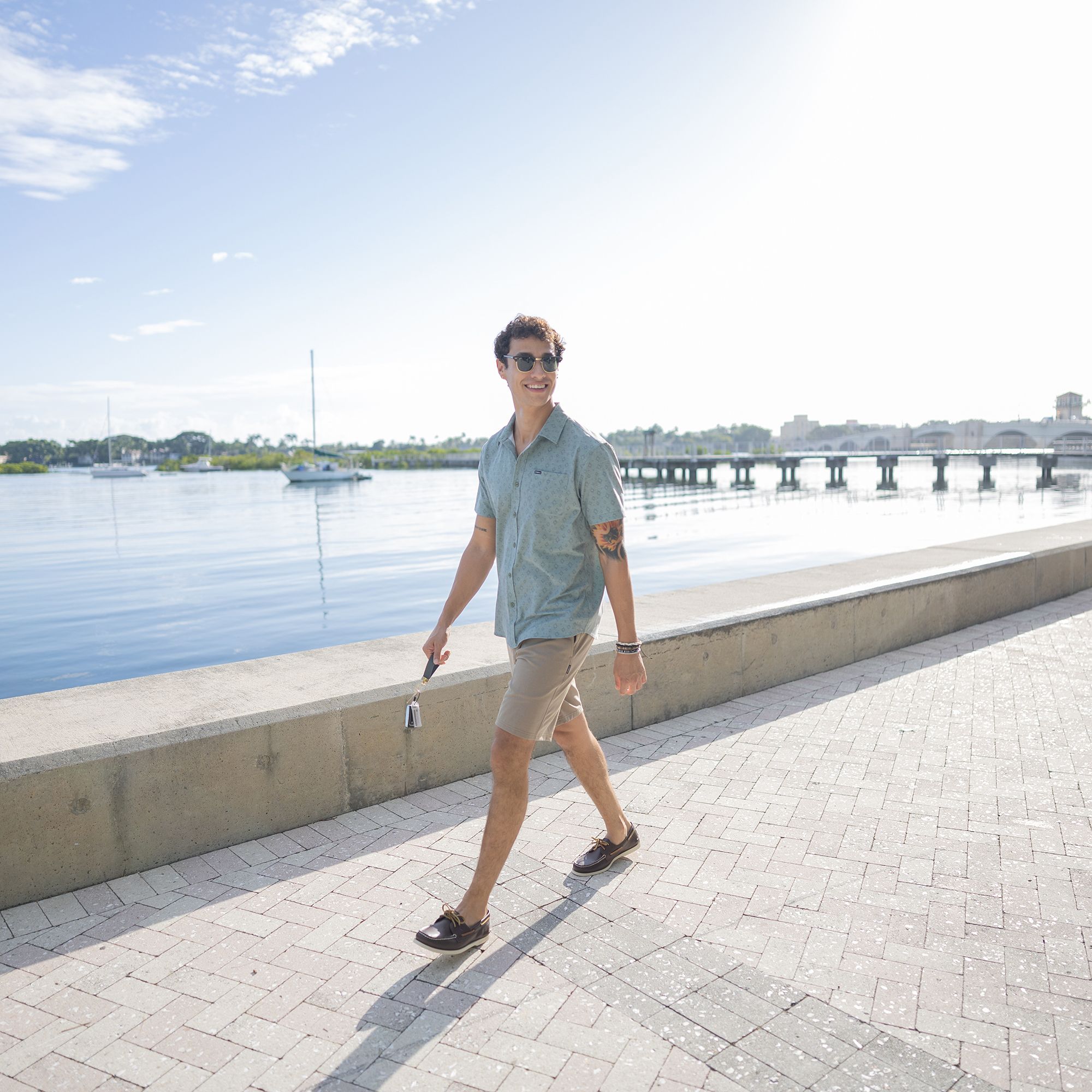 O'Neill Men's UPF Slub Standard Short Sleeve Woven Shirt product image