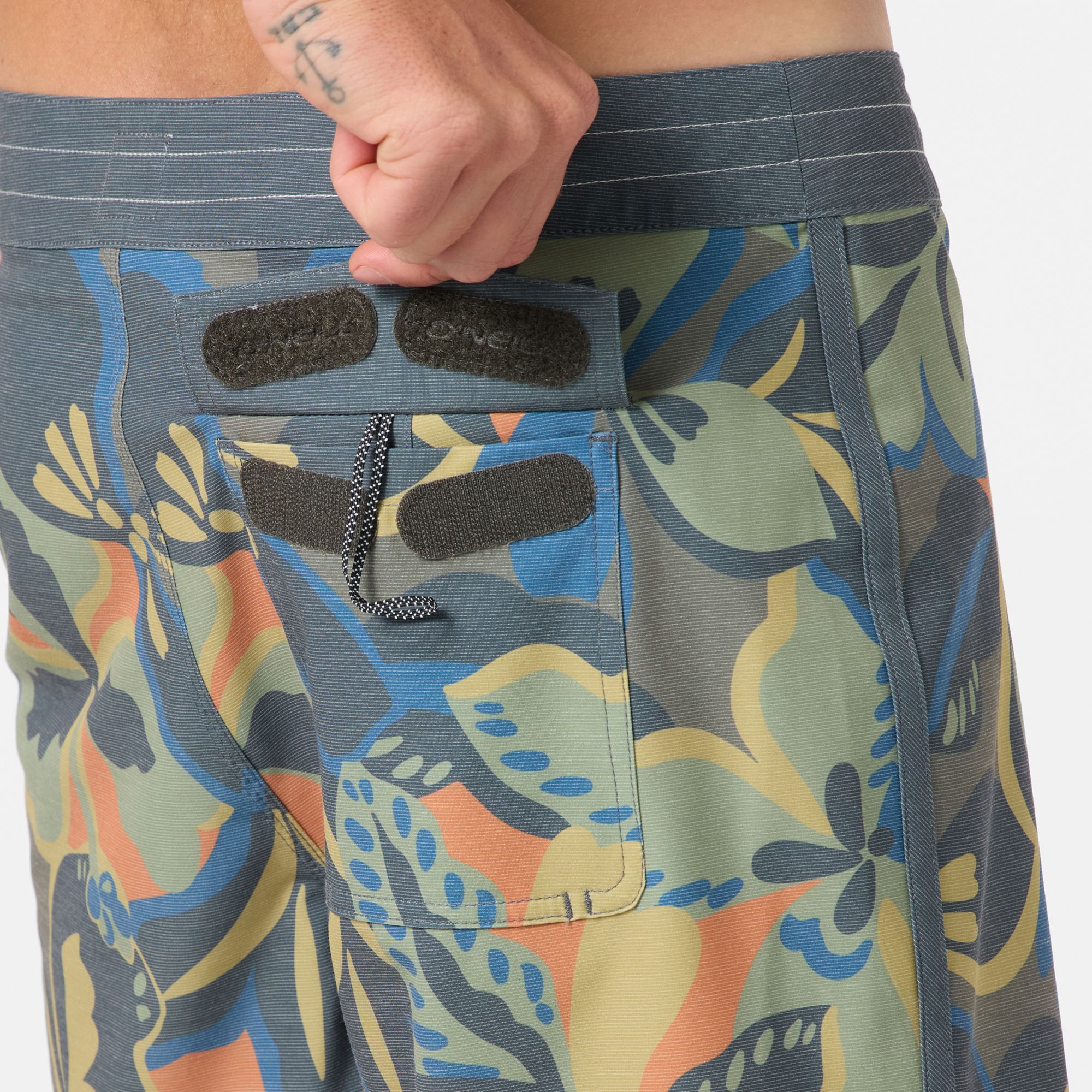 O'Neill Men's O'Riginals Print Scallop 18" Boardshorts product image