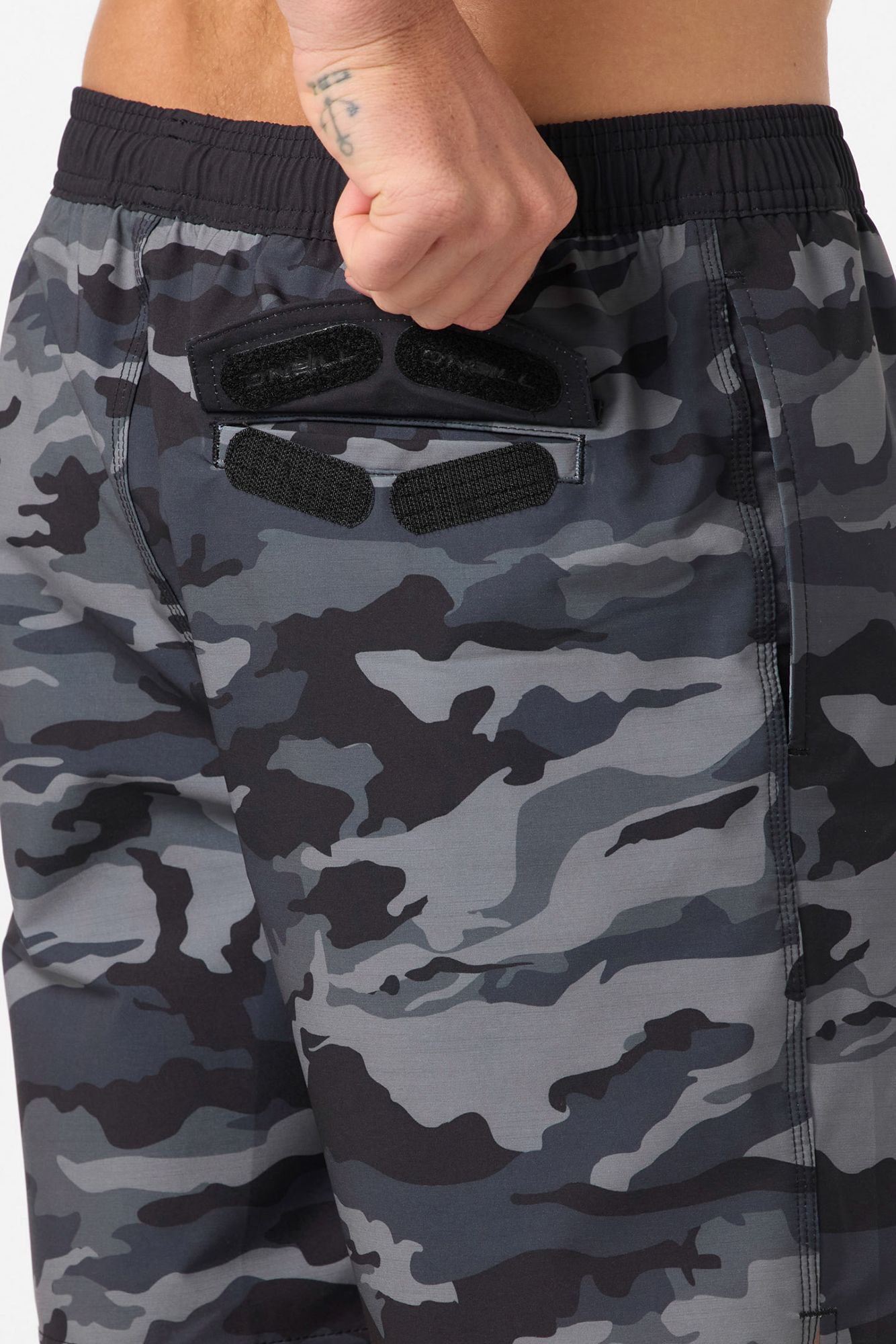 O'Neill Men's Hermosa Lined 17" Swim Trunks product image