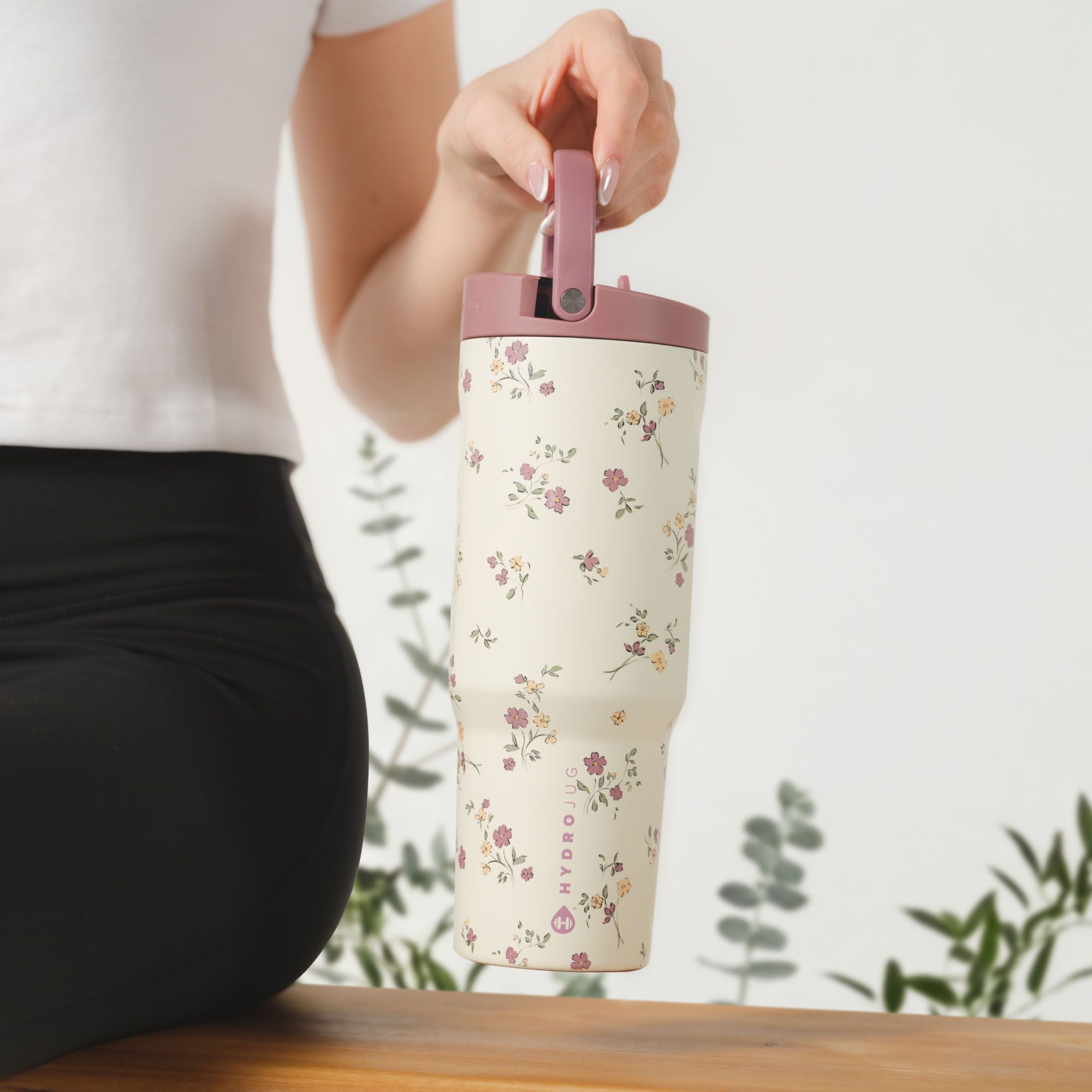 HYDROJUG 32 oz. Sport Bottle with Premium Finish - Flora product image