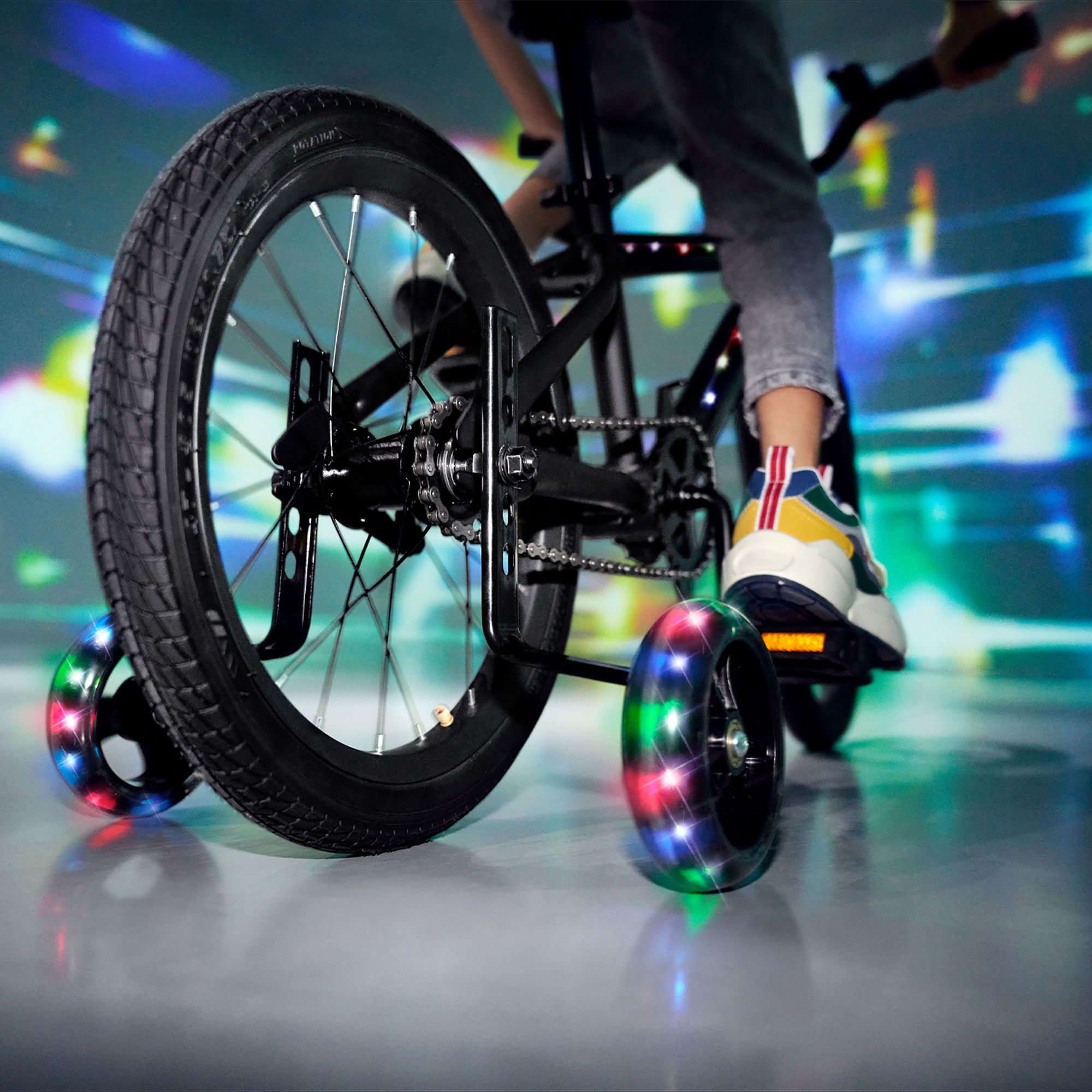 Jetson Spark Light-Up Training Wheels product image