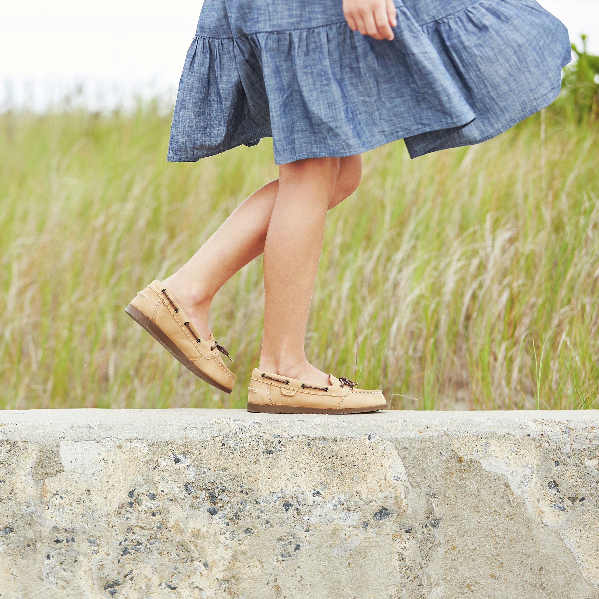sperry one eye