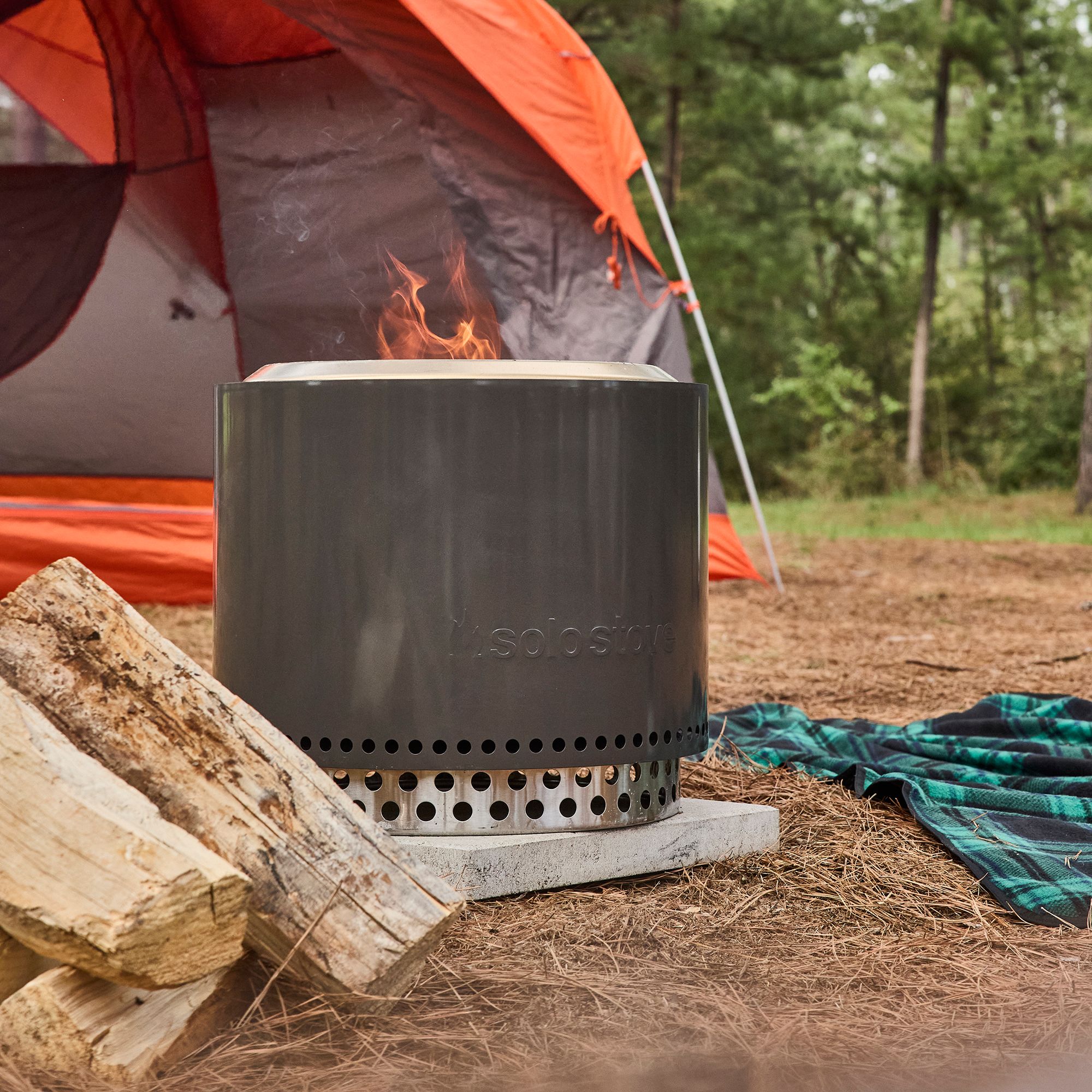 Solo Stove Bonfire 2.0 Color + Stand Bundle product image