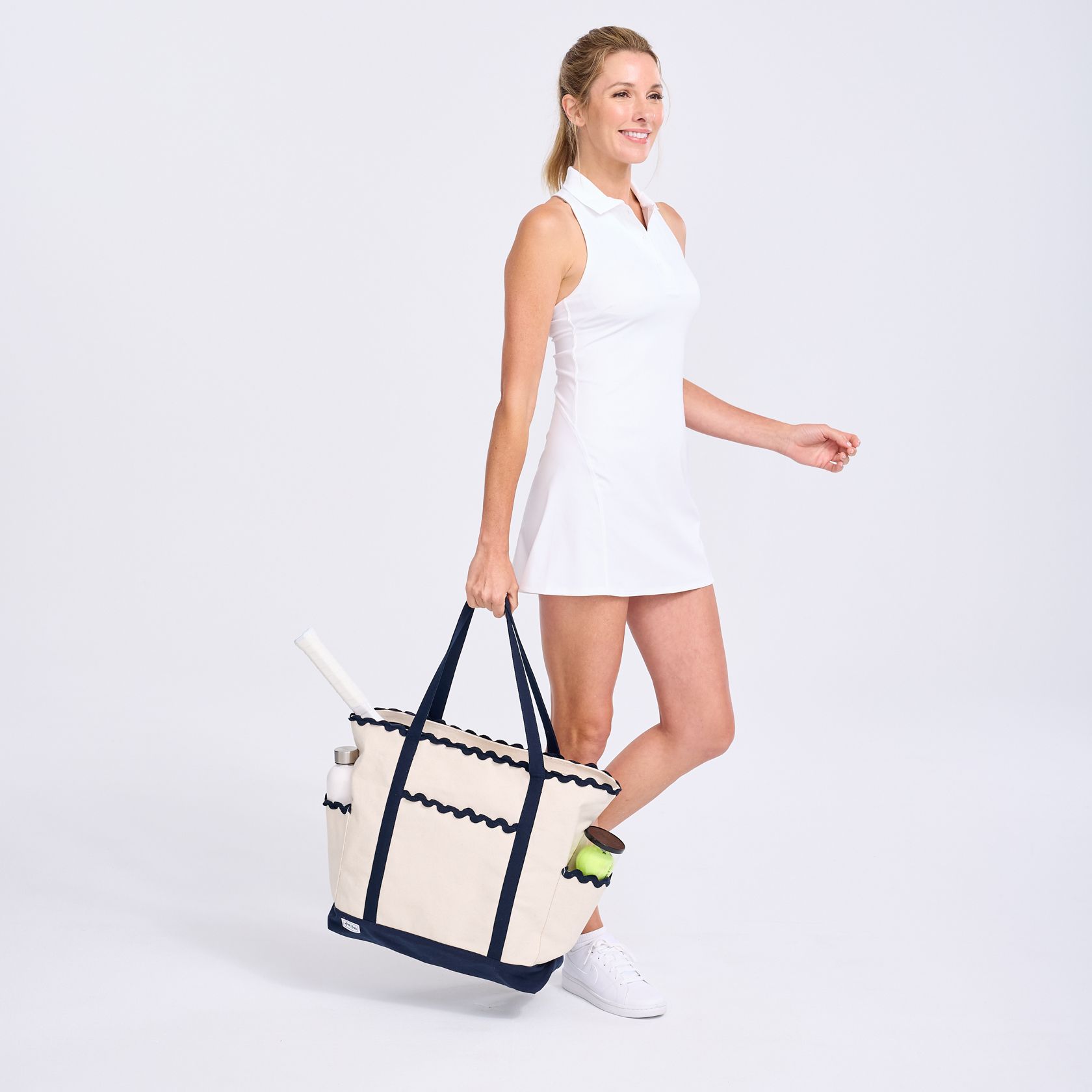 Ame & Lulu Scalloped Tennis Tote product image