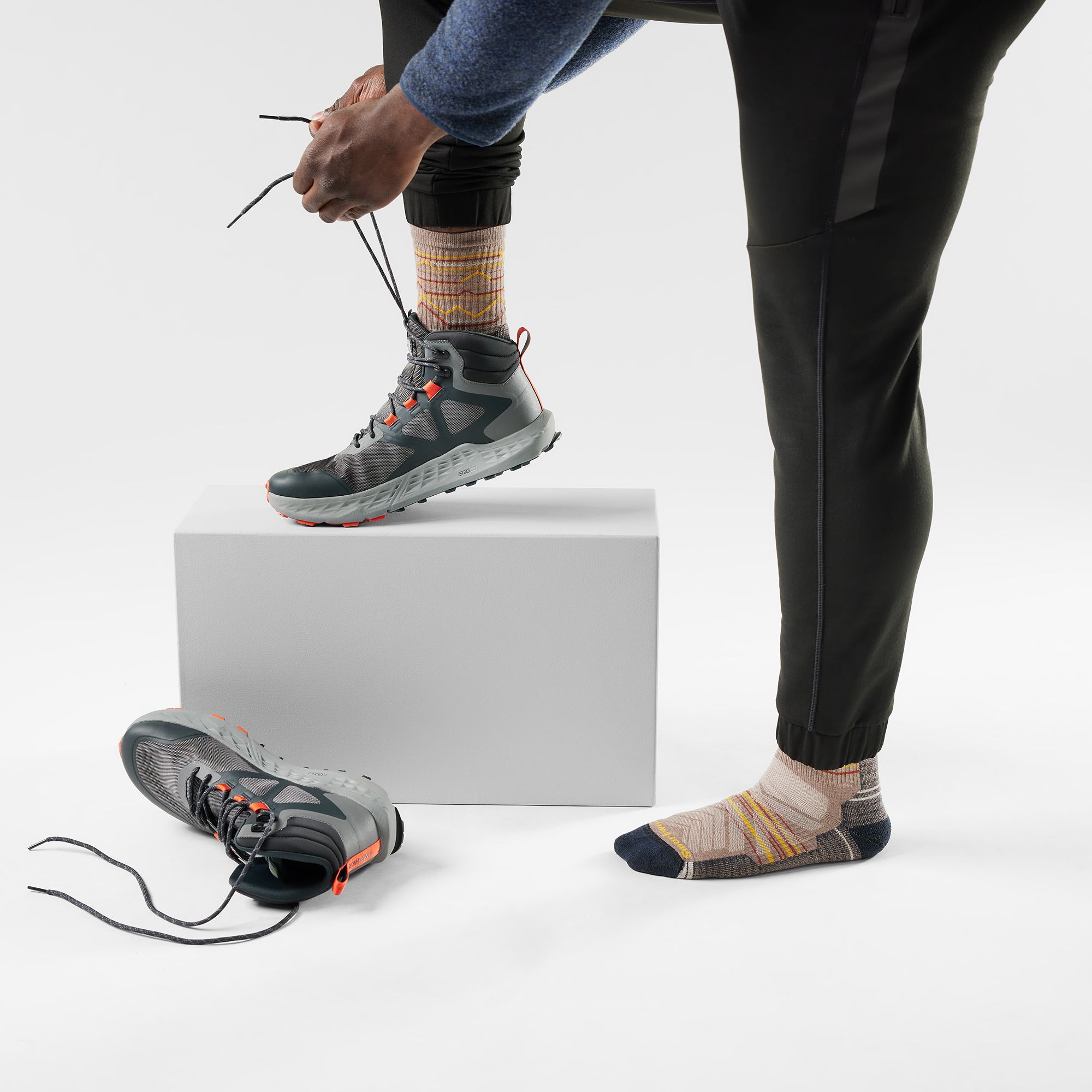 SmartWool Hike Light Cushion Mountain Range Pattern Crew Socks product image