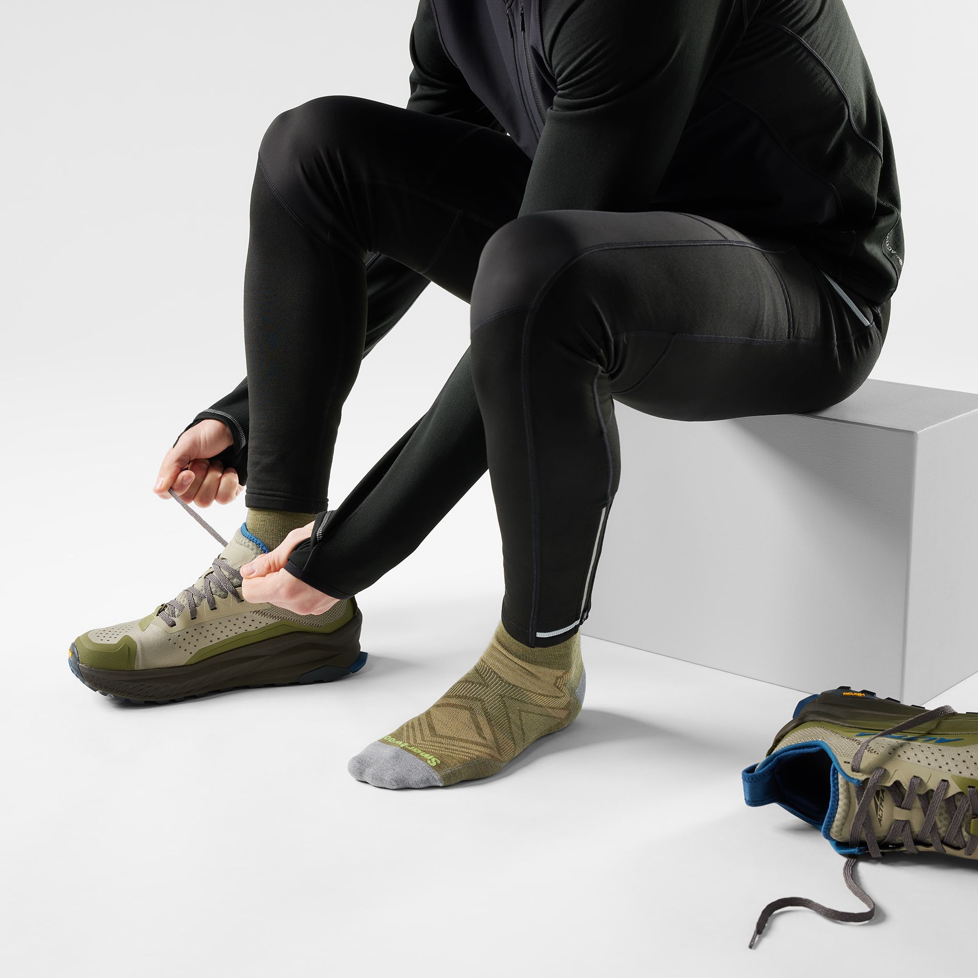 SmartWool Men's Run Mid Crew Socks product image