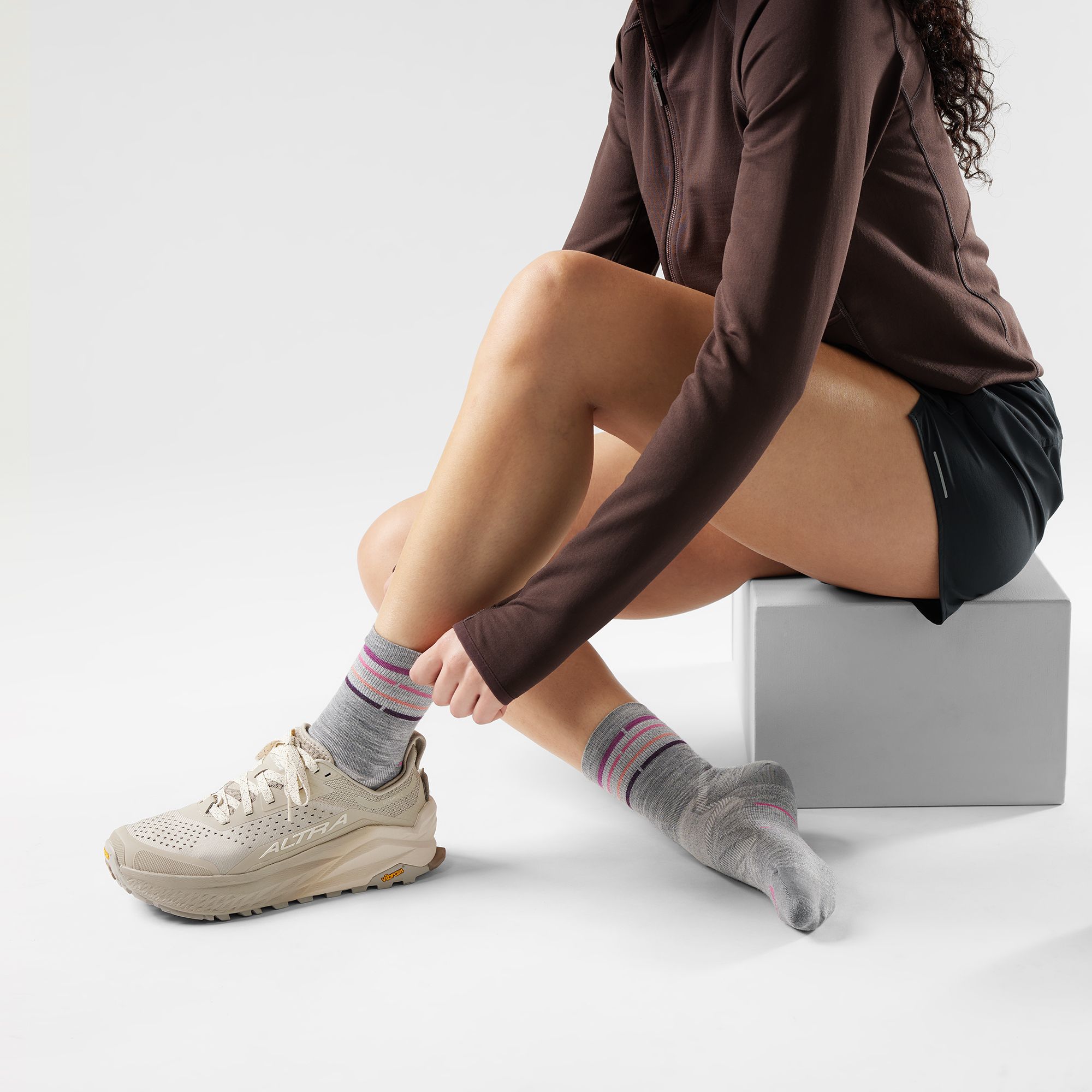 Smartwool Women's Run Zero Cushion Mid Crew Socks product image