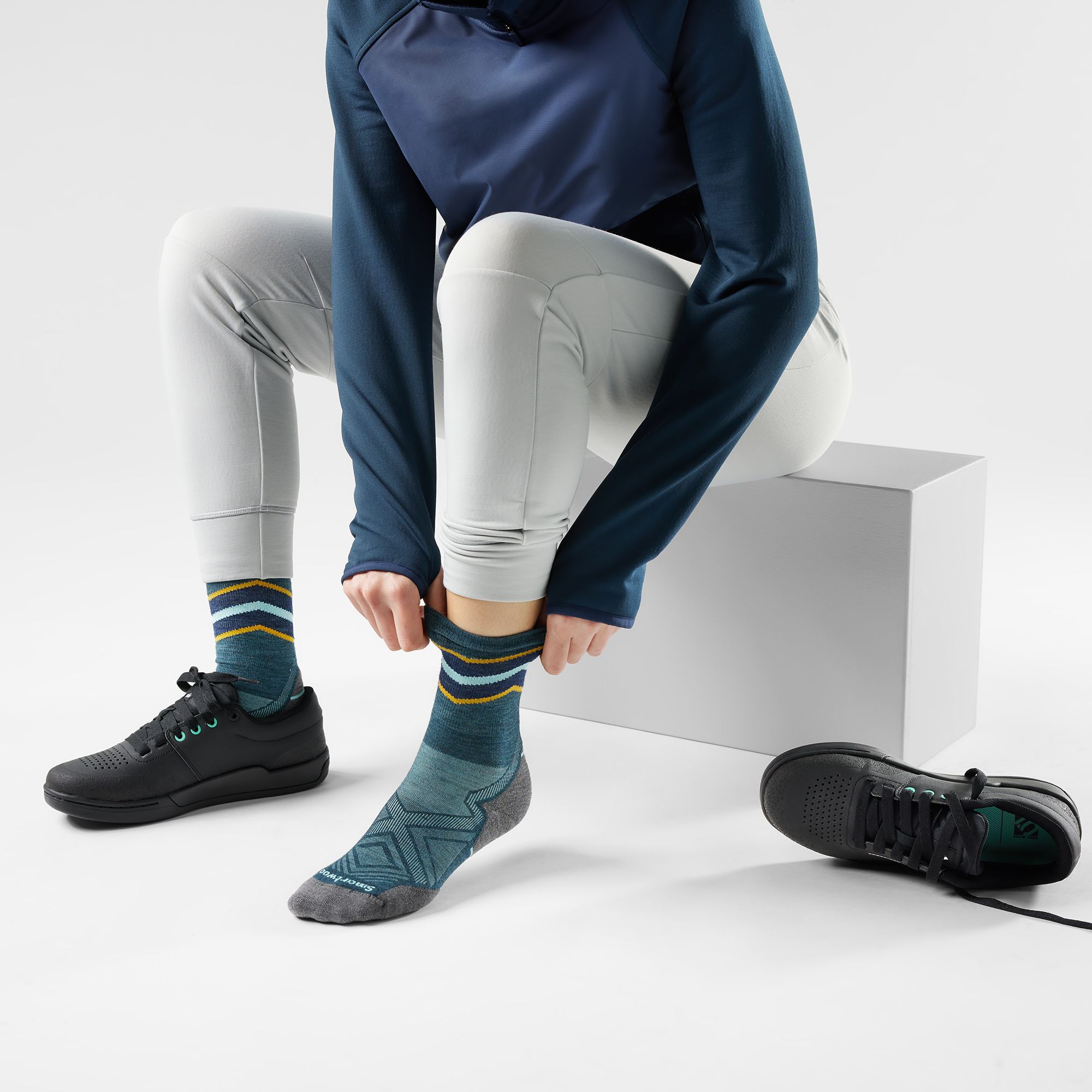 Smartwool Women's Run Mid Crew Socks product image