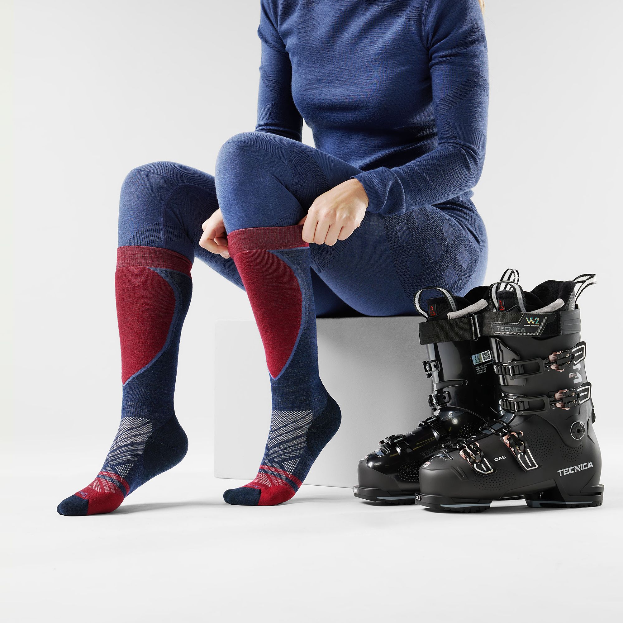 Smartwool Women's Ski Targeted Cushion Over The Calf Socks product image