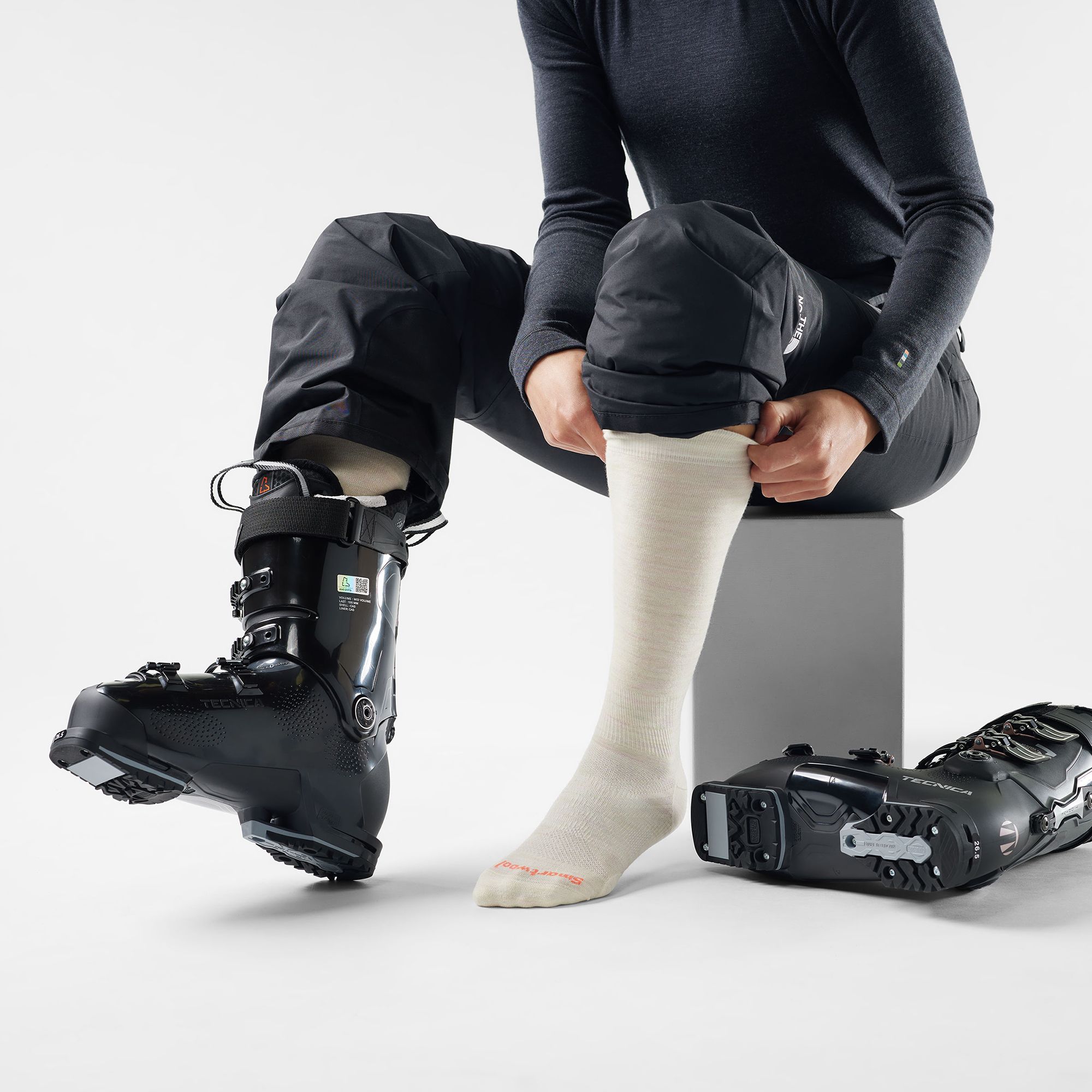 Smartwool Women's Ski Zero Cushion Extra Stretch Over The Calf Sock product image