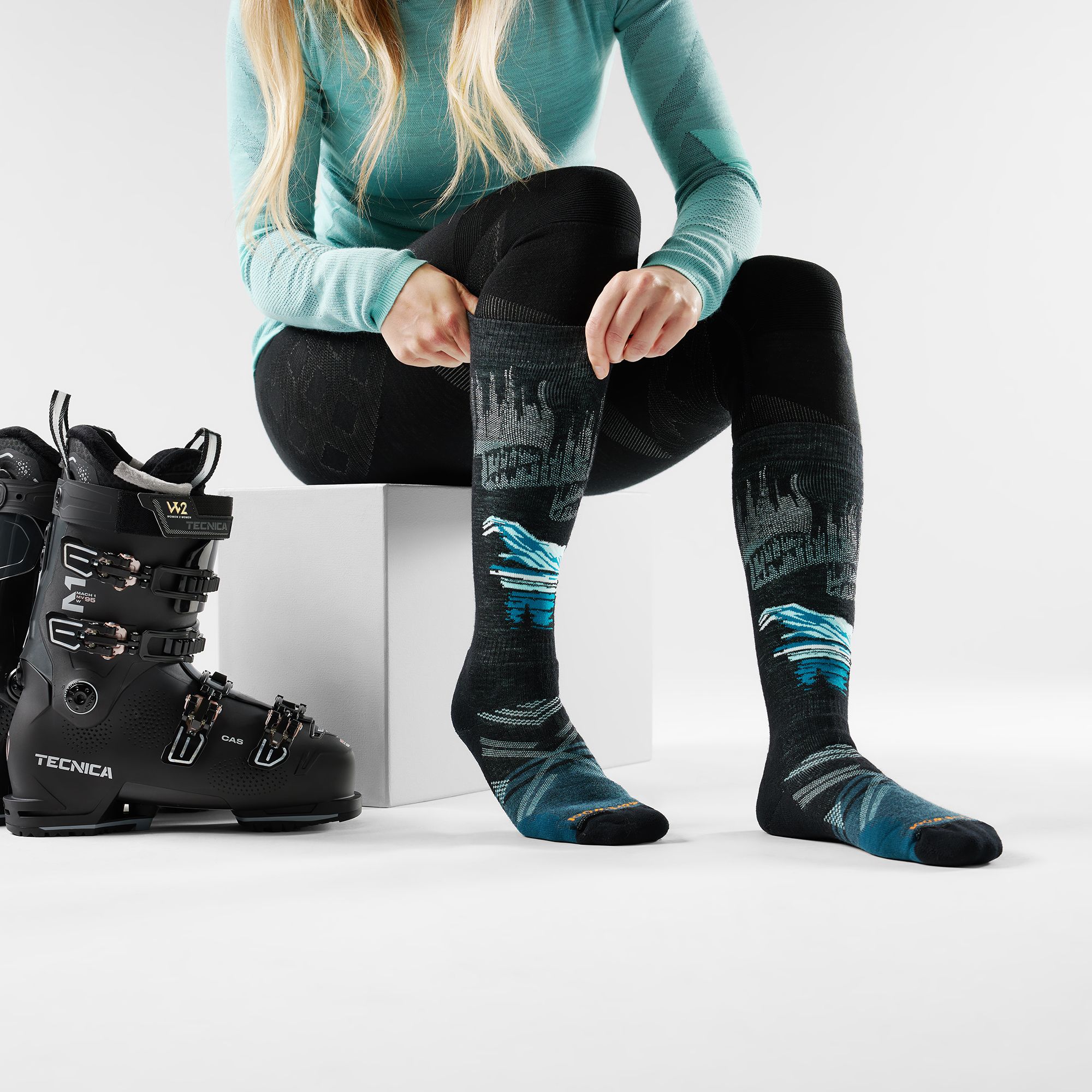 Smartwool Women's Ski Alpine Auroras Over The Calf Socks product image