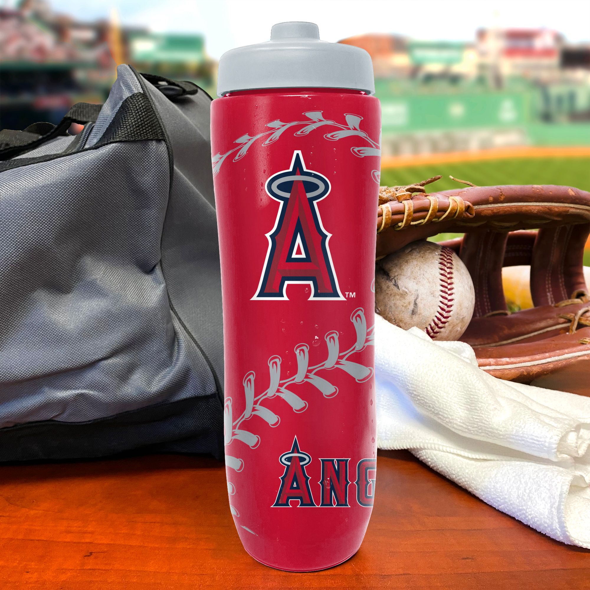 Party Animal Los Angeles Angels 32 oz. Squeezy Water Bottle product image