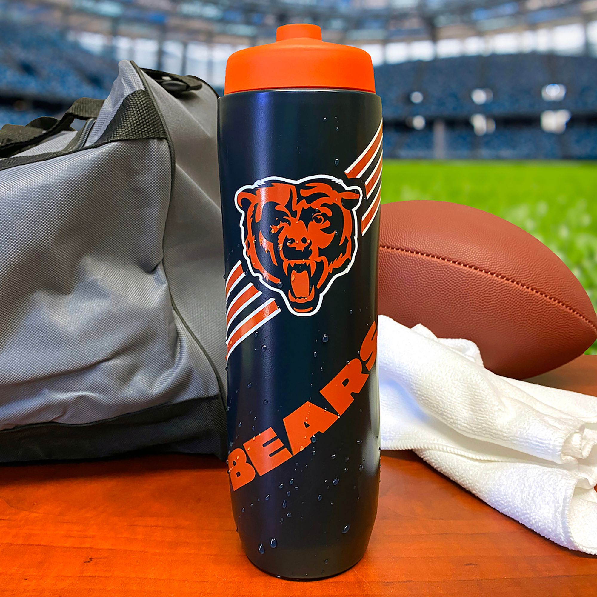 Party Animal Chicago Bears 32 oz. Squeeze Water Bottle product image