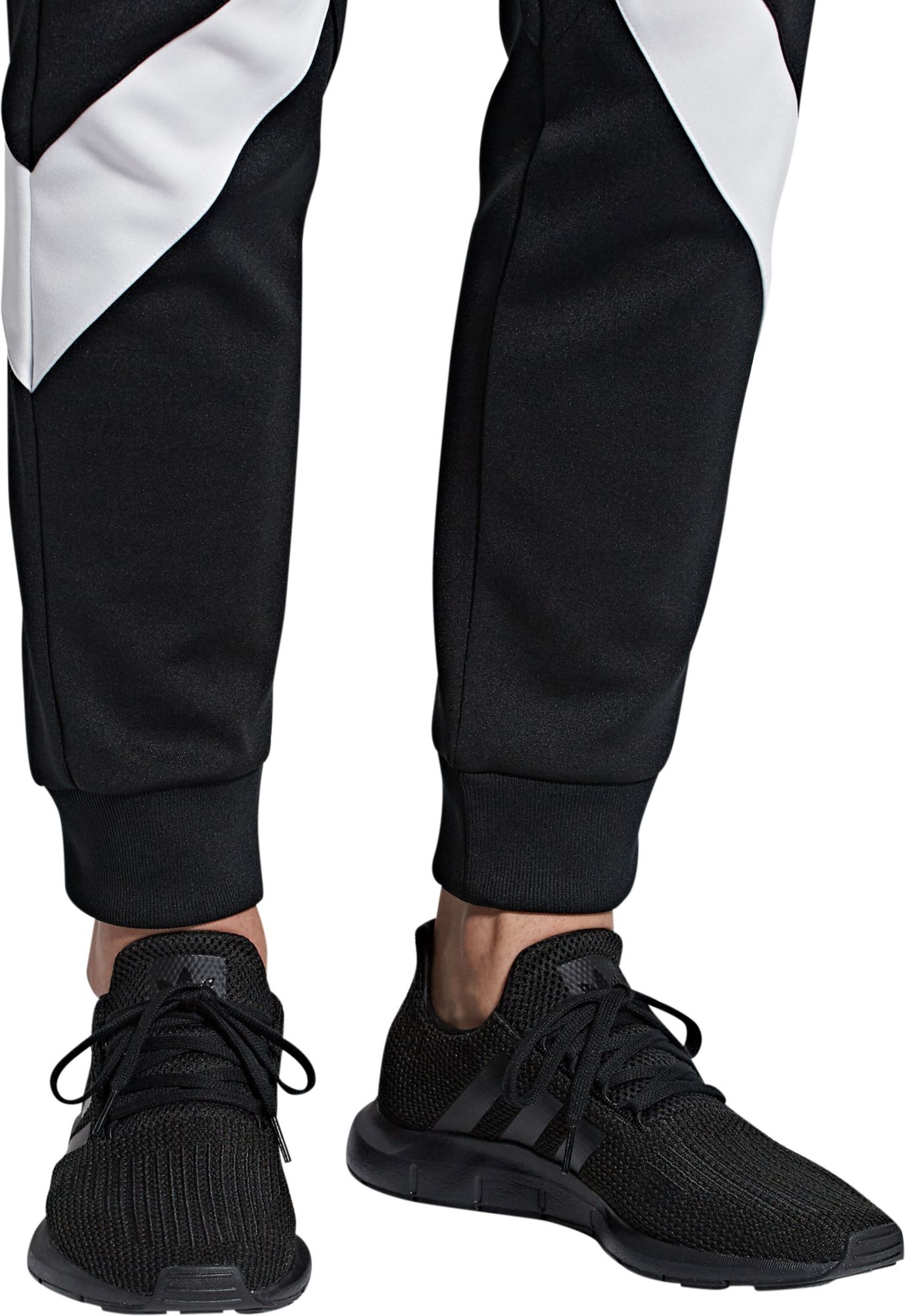 adidas Originals Men's Swift Run Shoes product image