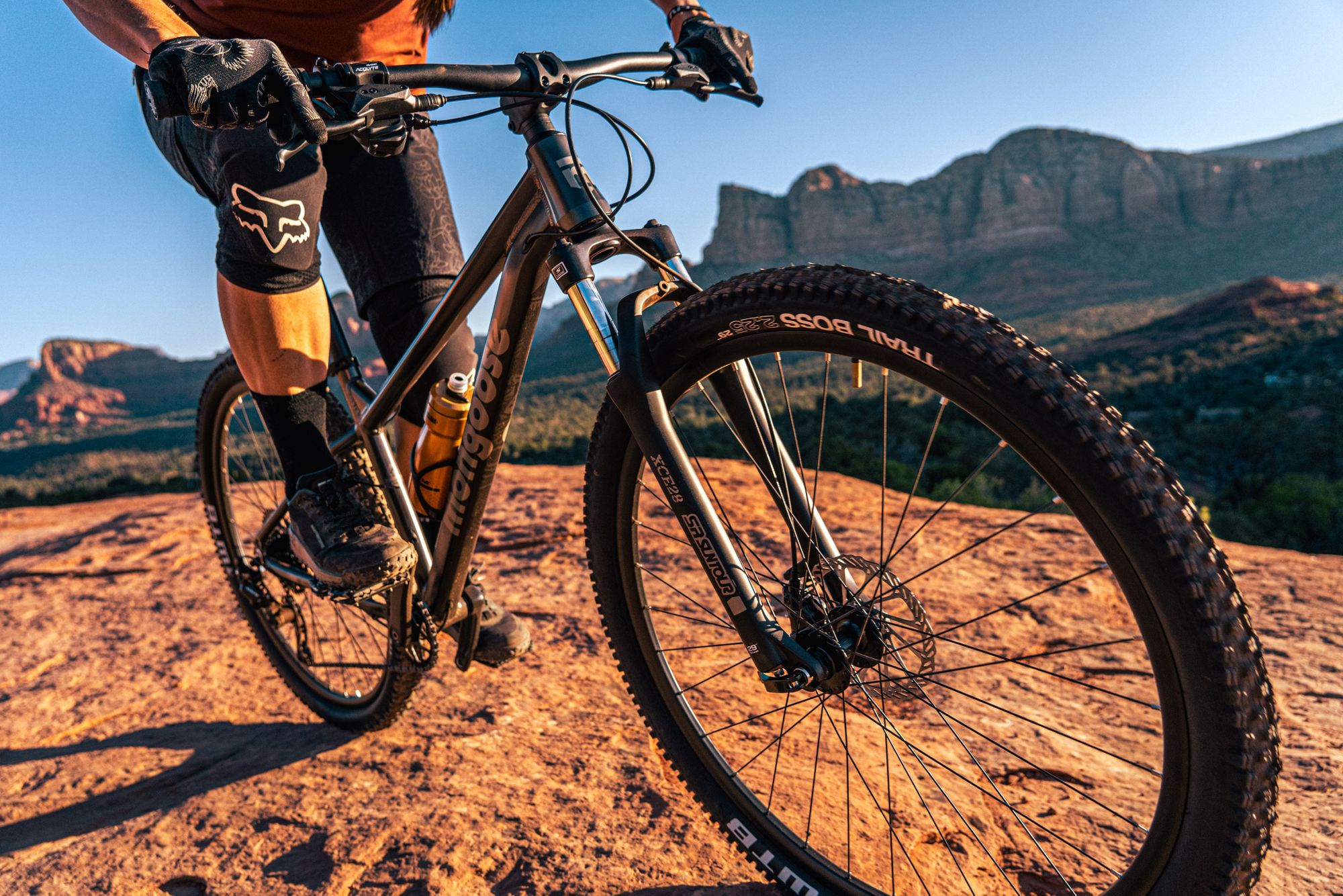 Mongoose Adult Switchback Expert Mountain Bike product image