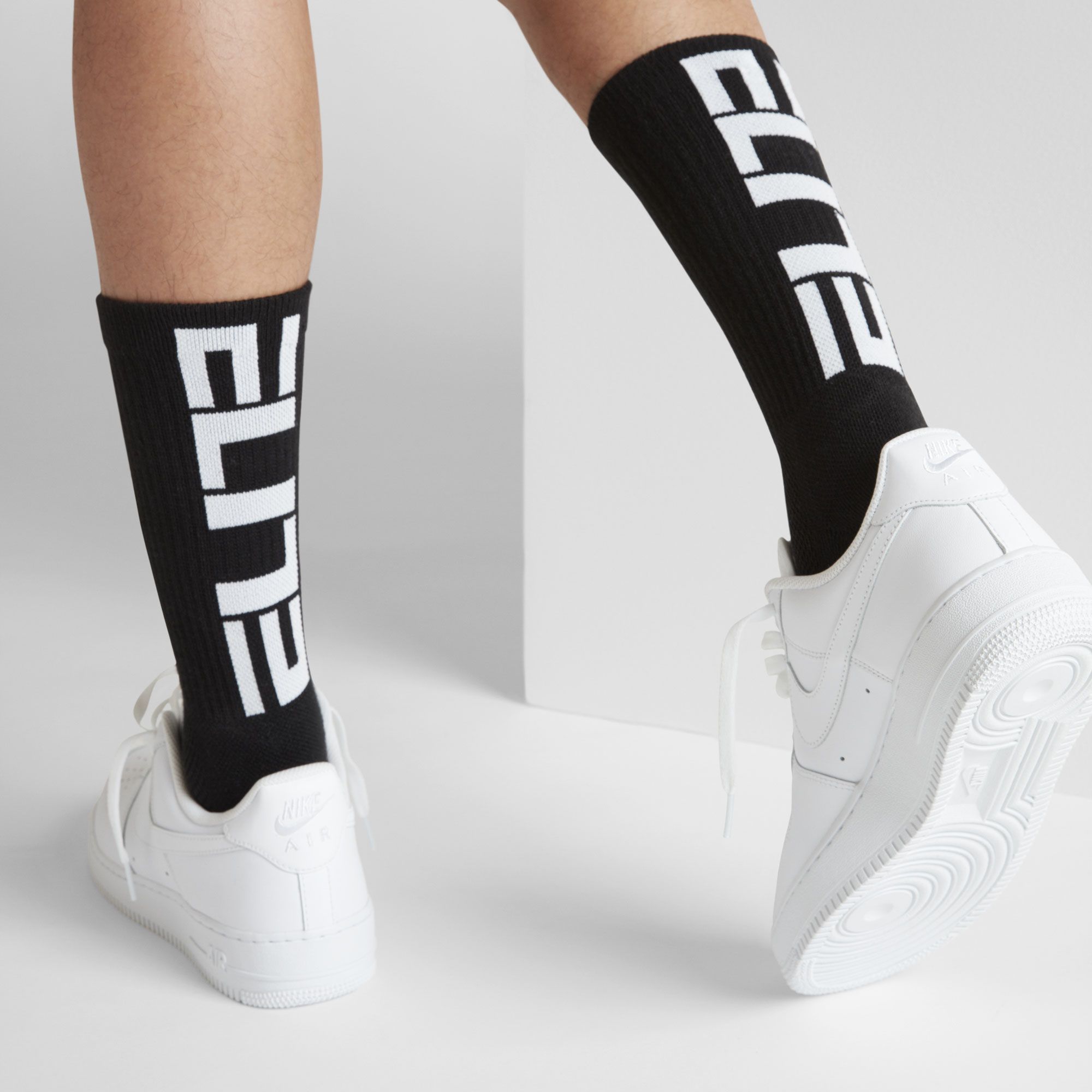 nike elite everyday crew socks