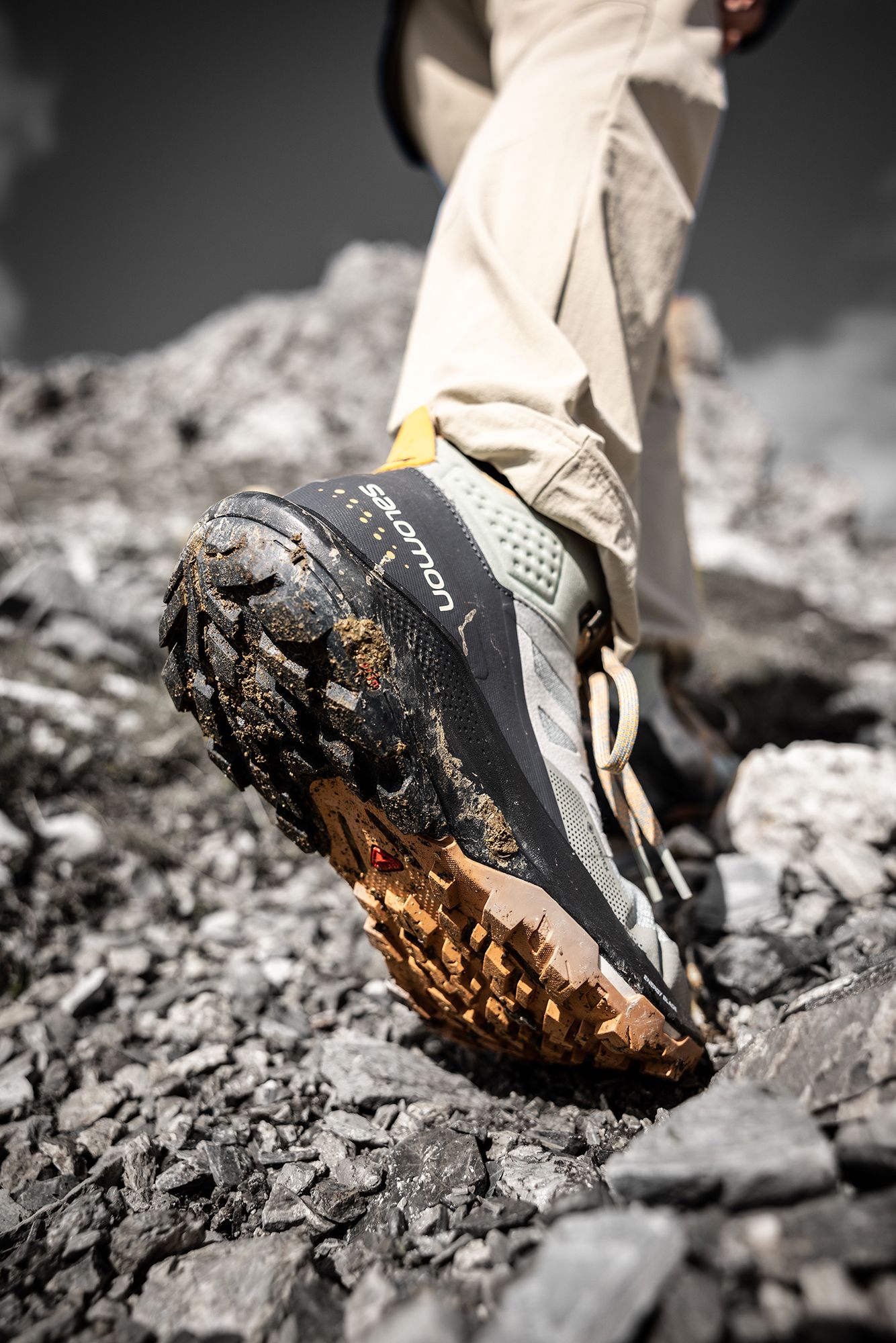 Salomon Women's Outpulse Mid GTX Hiking Boots product image