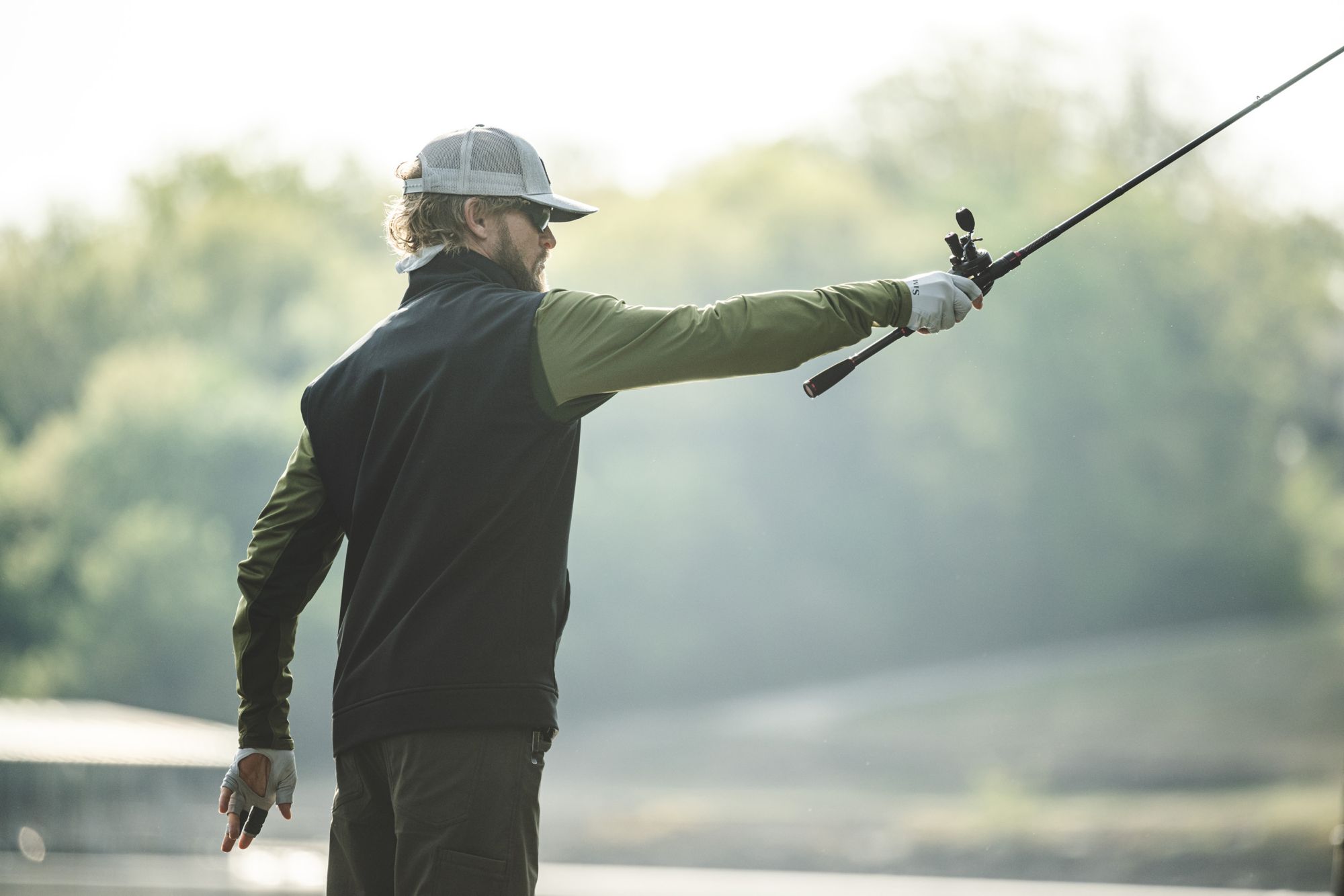 Simms Men's Rogue Vest product image