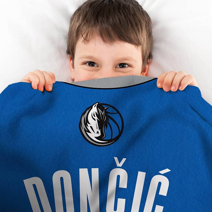 Nike Kids' Dallas Mavericks Luka Doncic #77 Royal Swingman Jersey