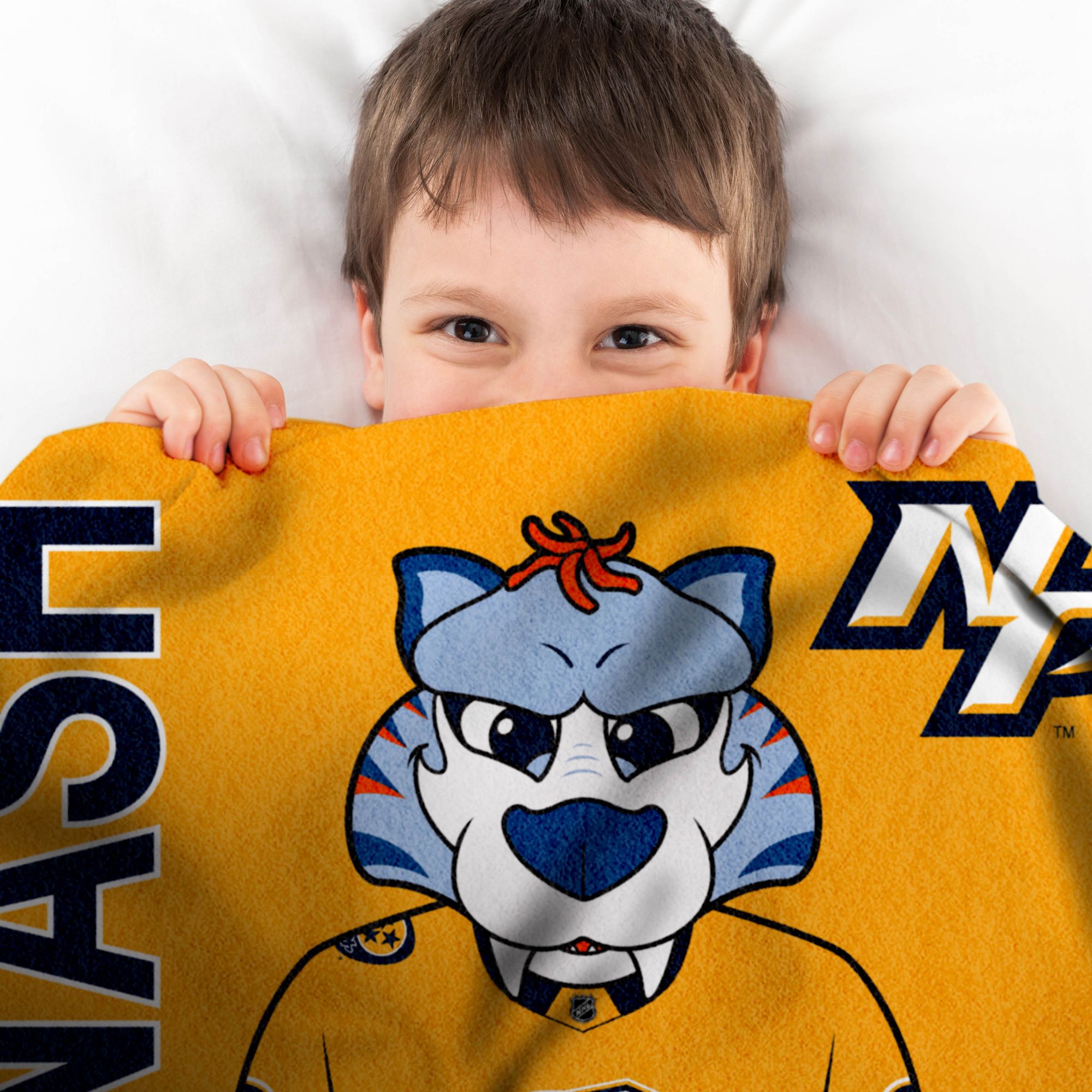 Uncanny Brands Nashville Predators Gnash Blanket product image