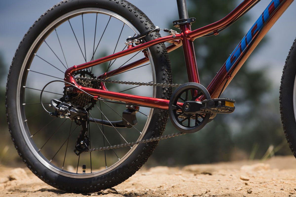 Giant Youth Talon 24” Lite Mountain Bike product image