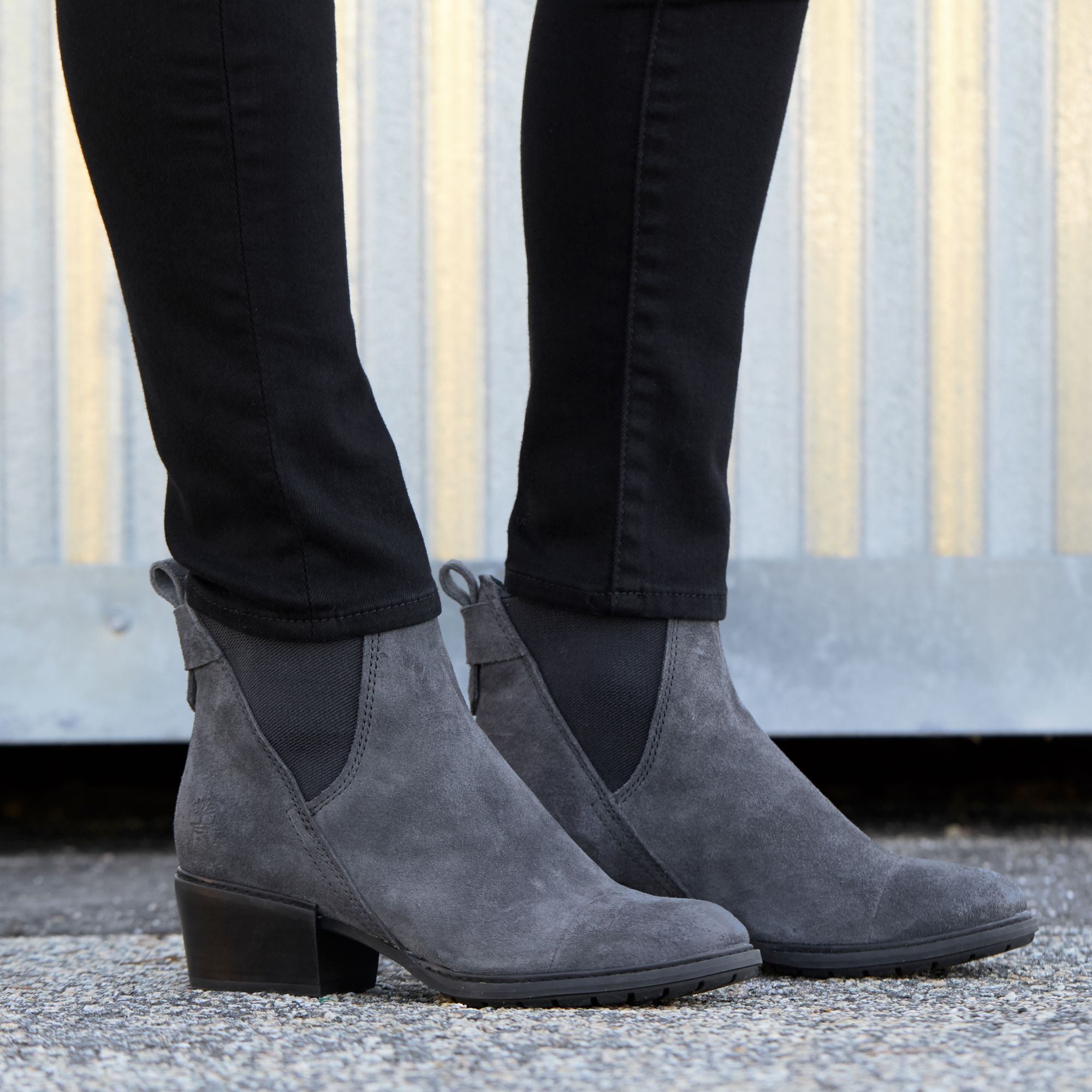 sutherlin bay chelsea boot