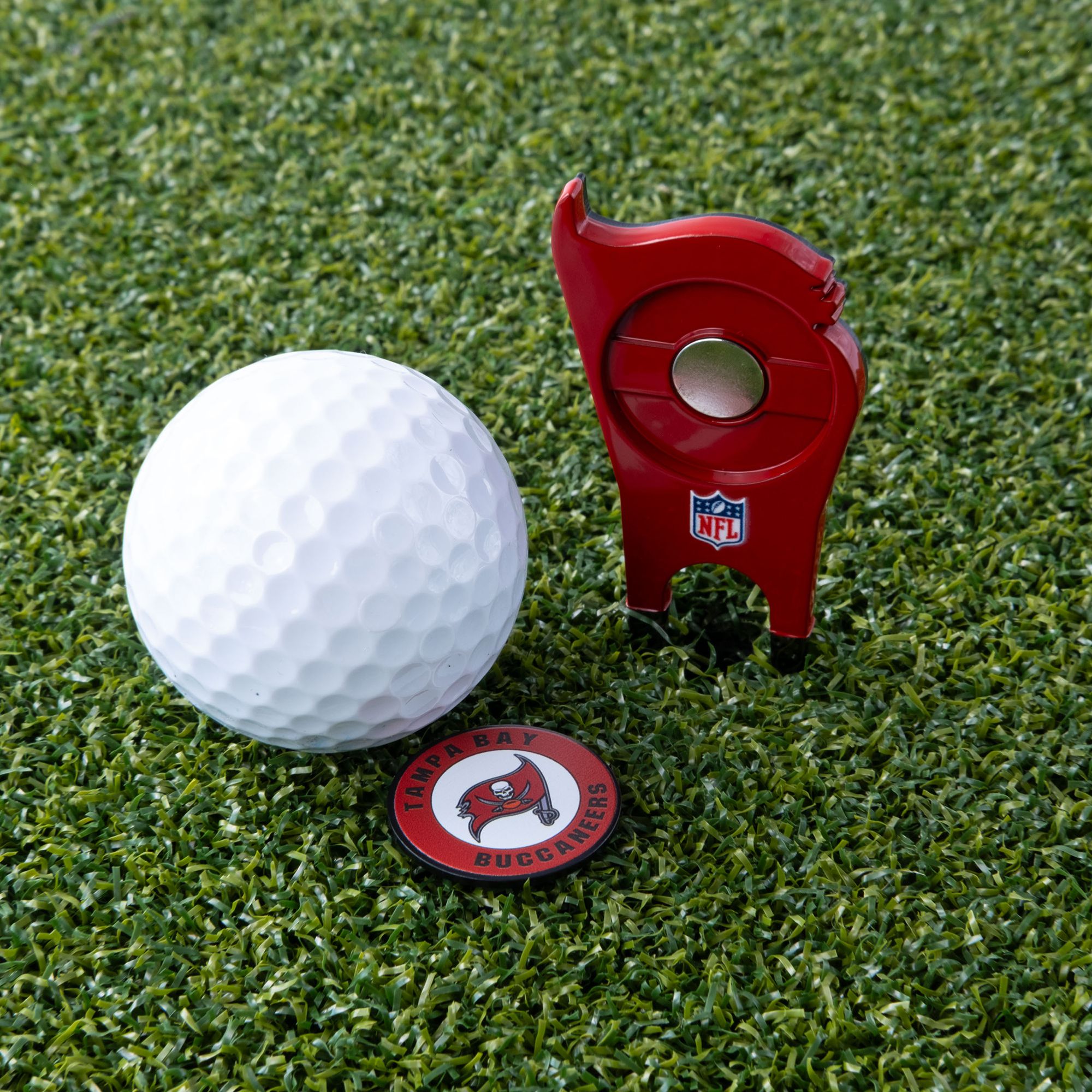 CMC Design Tampa Bay Buccaneers Divot Tool with Custom Shaped Removable Marker product image