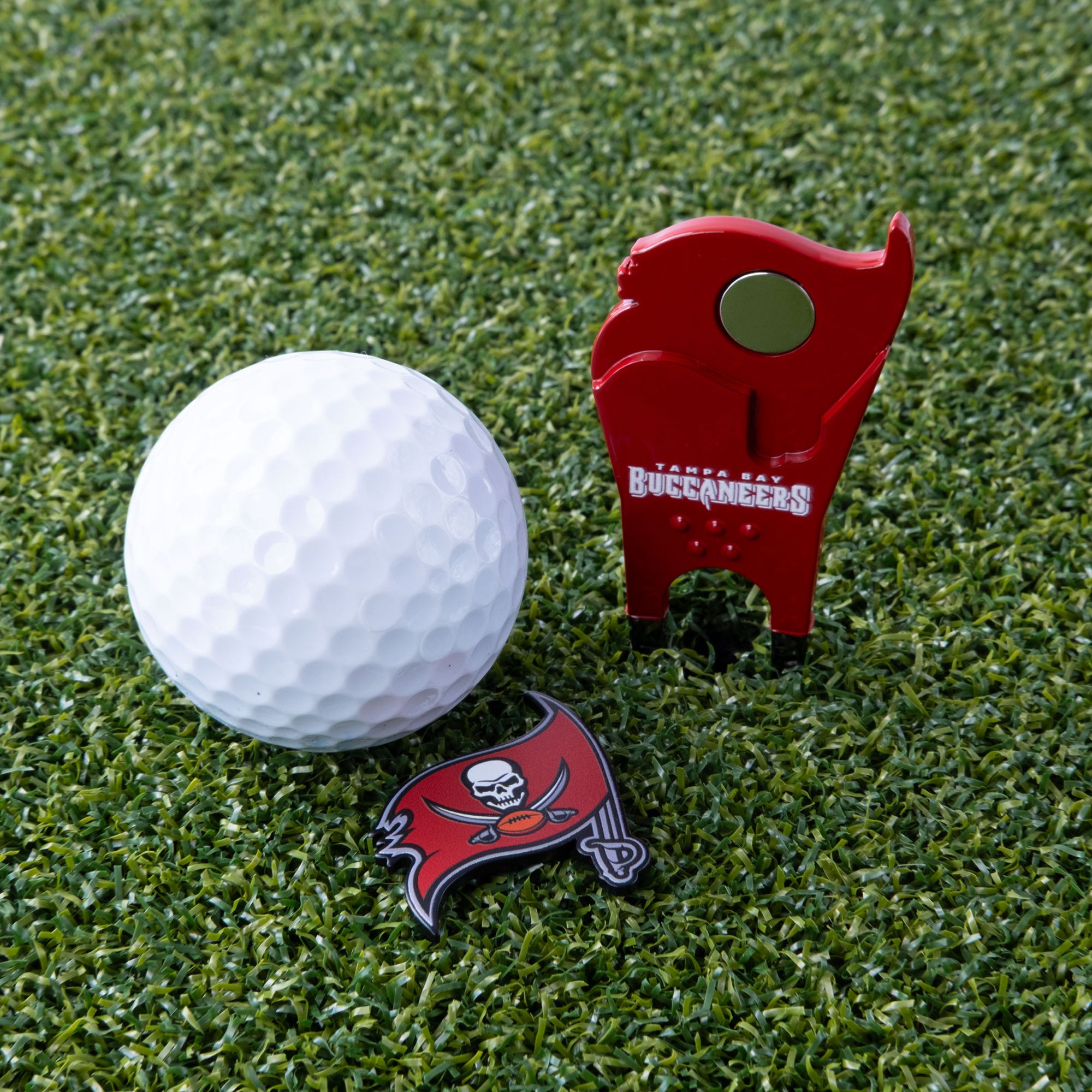 CMC Design Tampa Bay Buccaneers Divot Tool with Custom Shaped Removable Marker product image