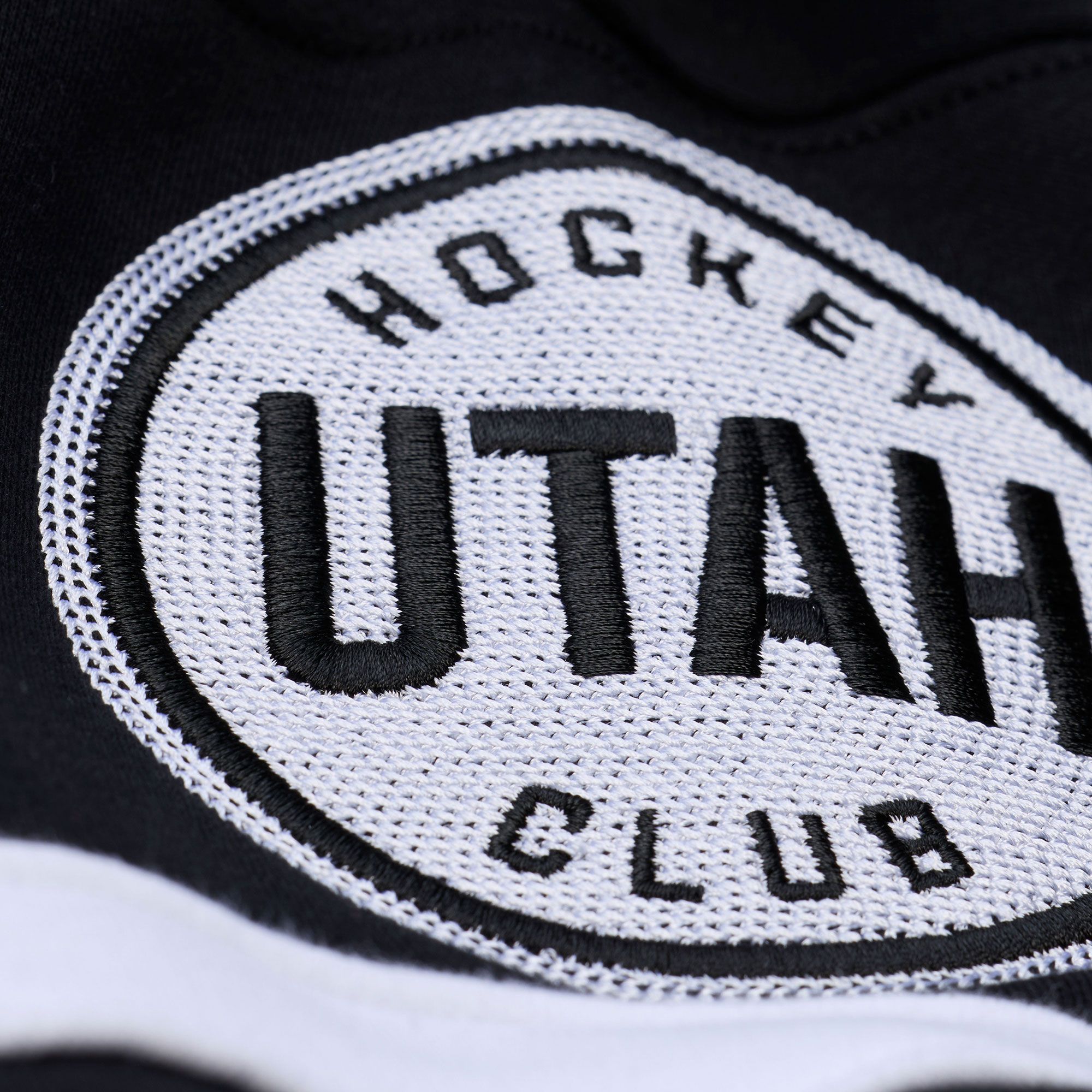Mitchell & Ness Women's Utah Mammoth Black Coach Pullover Hoodie product image