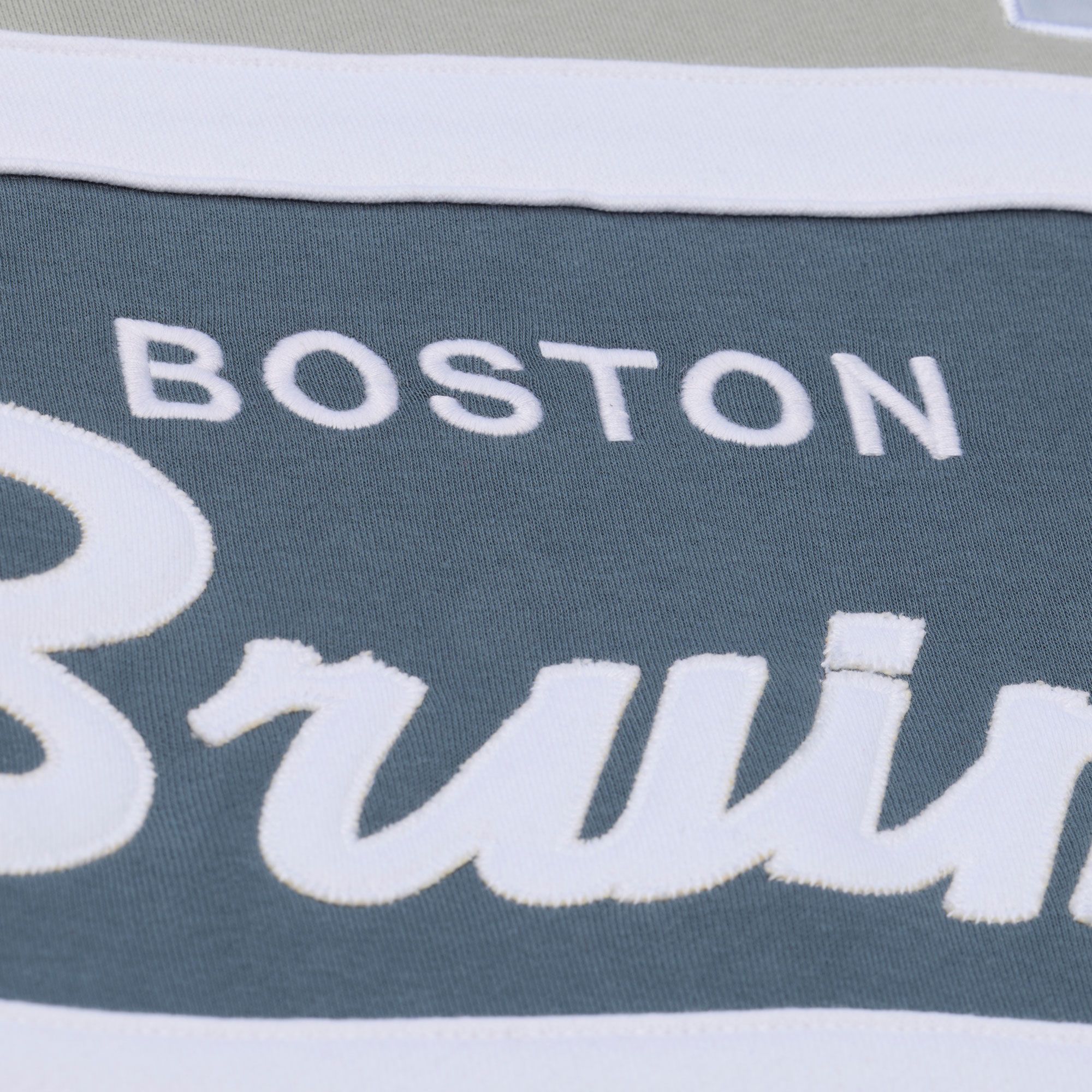 Mitchell & Ness Men's Boston Bruins Light Grey Head Coach Pullover Hoodie product image