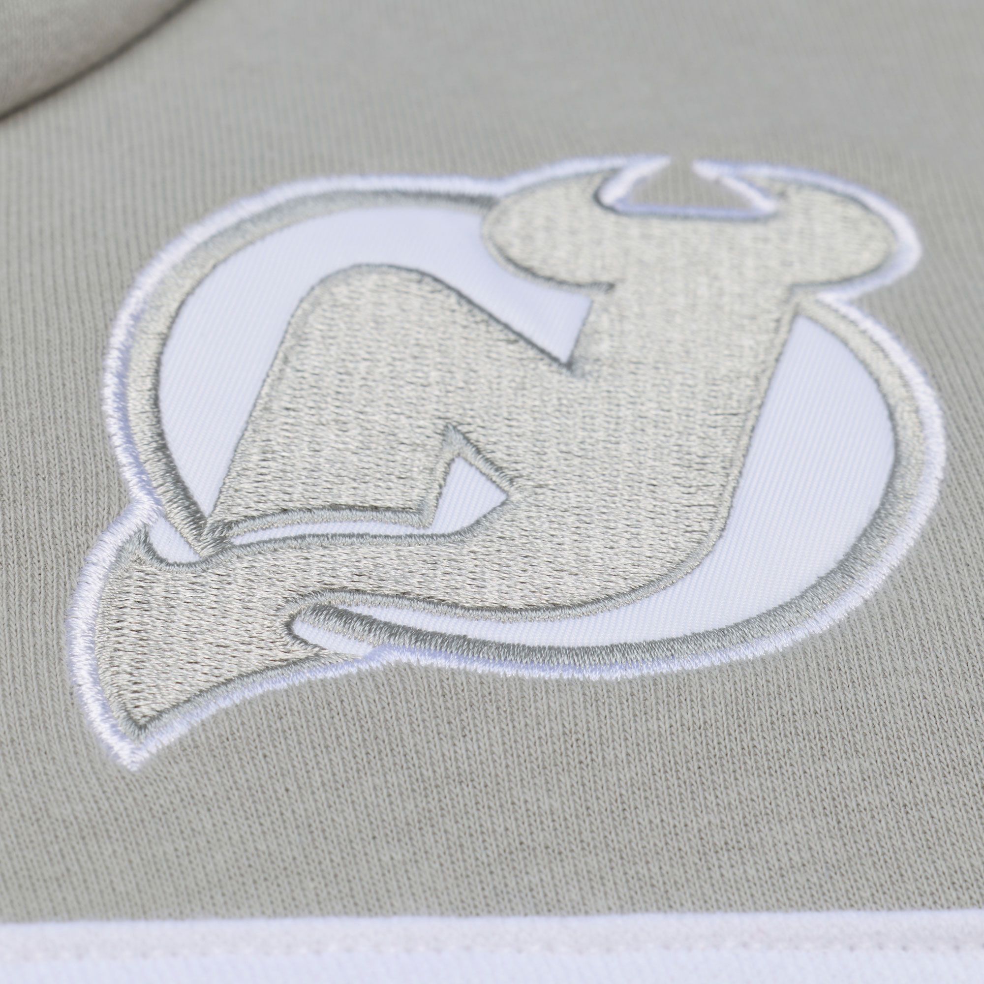 Mitchell & Ness Men's New Jersey Devils Light Grey Head Coach Pullover Hoodie product image