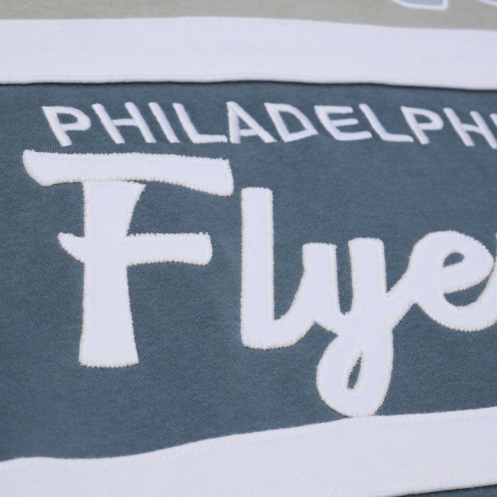 Mitchell & Ness Men's Philadelphia Flyers Light Grey Head Coach Pullover Hoodie product image