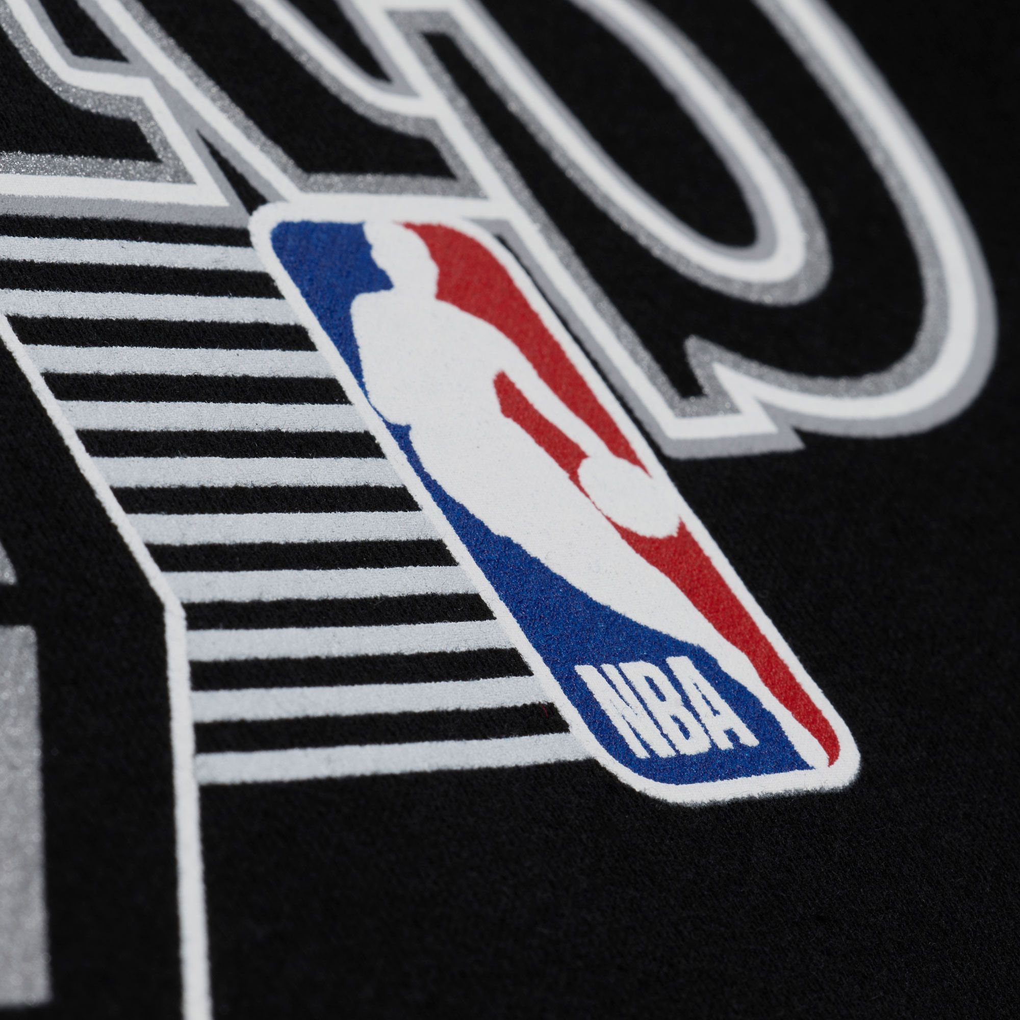 Mitchell & Ness Men's San Antonio Spurs Black Retro Logo Hoodie product image