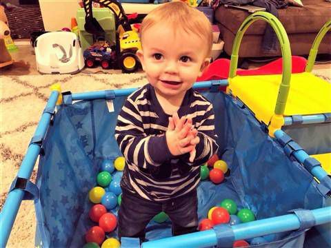 Eezy Peezy Playset With 50 Balls product image