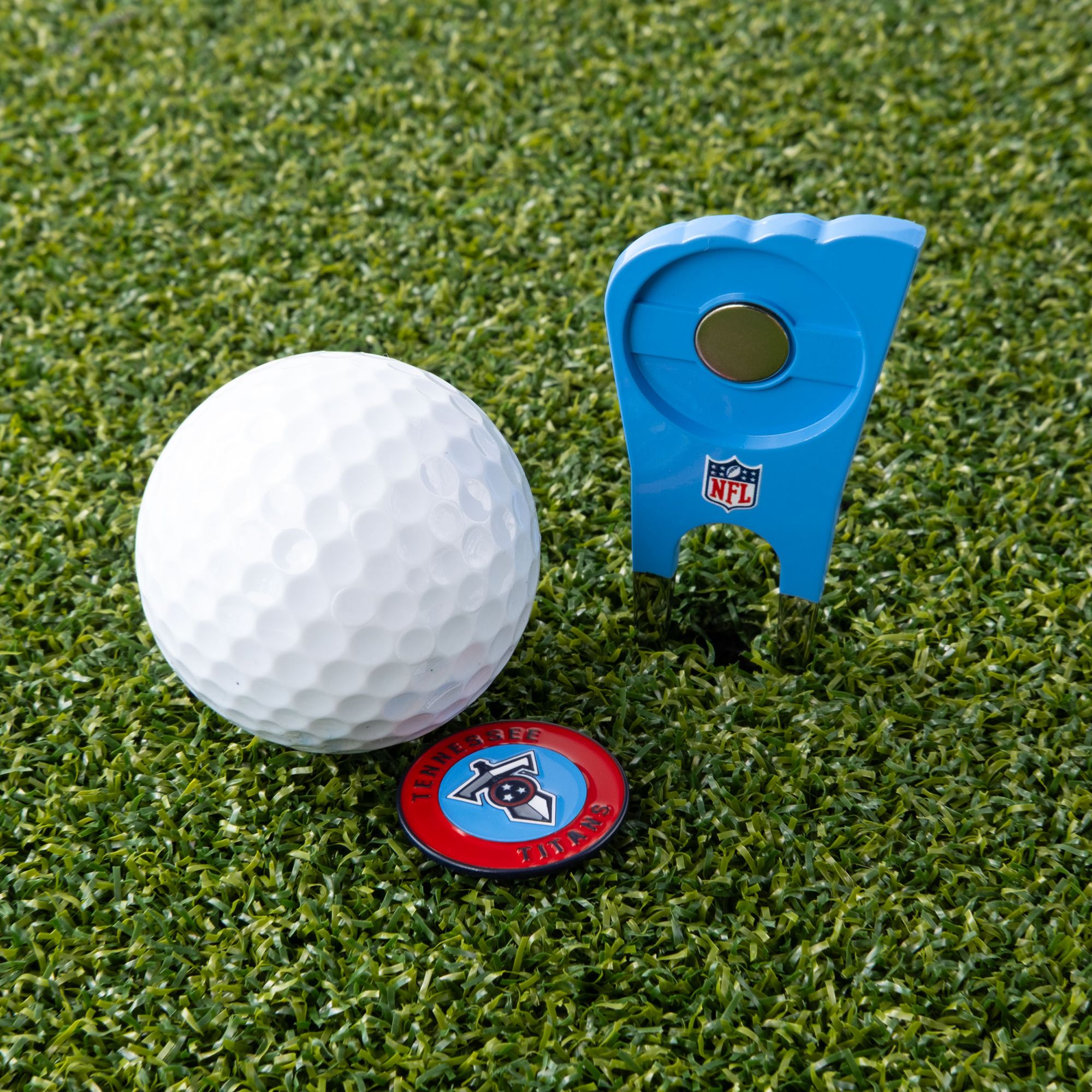 CMC Design Tennessee Titans Divot Tool with Custom Shaped Removable Marker product image