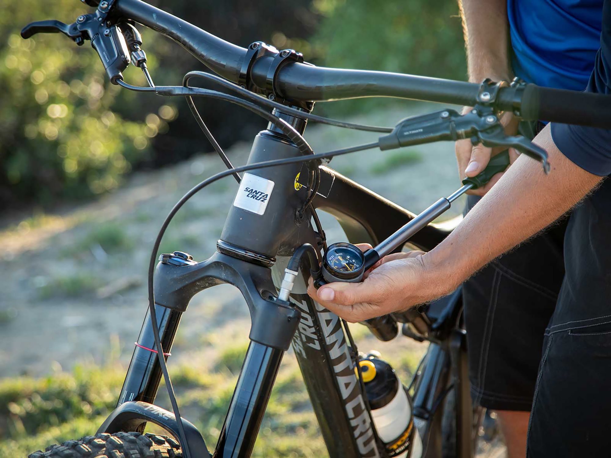 Topeak Pocketshock DXG Mini Inflator Pump product image