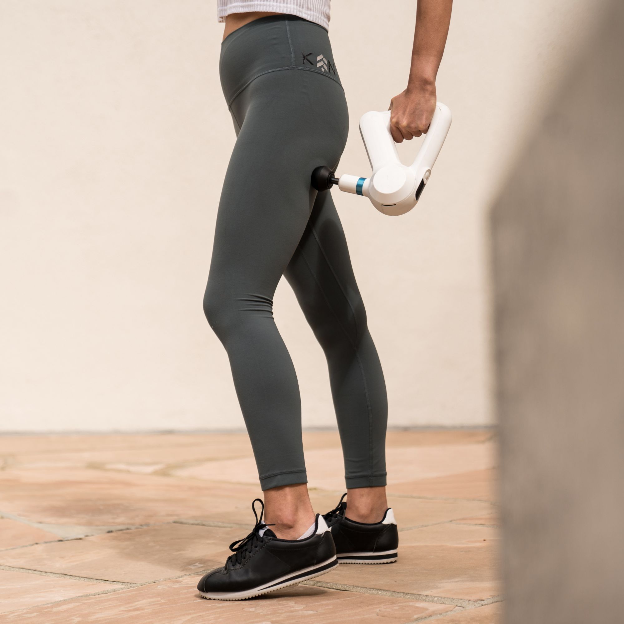 Therabody Theragun Elite Smart Percussive Therapy Device product image