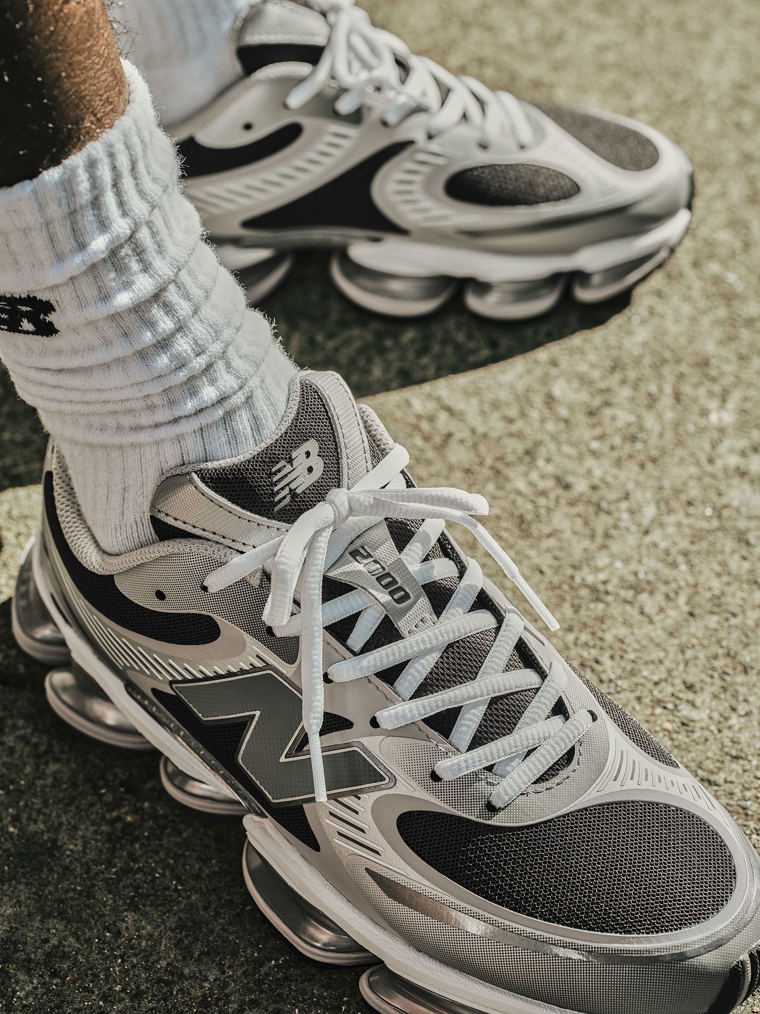 New Balance ABZORB 2000 Shoes product image