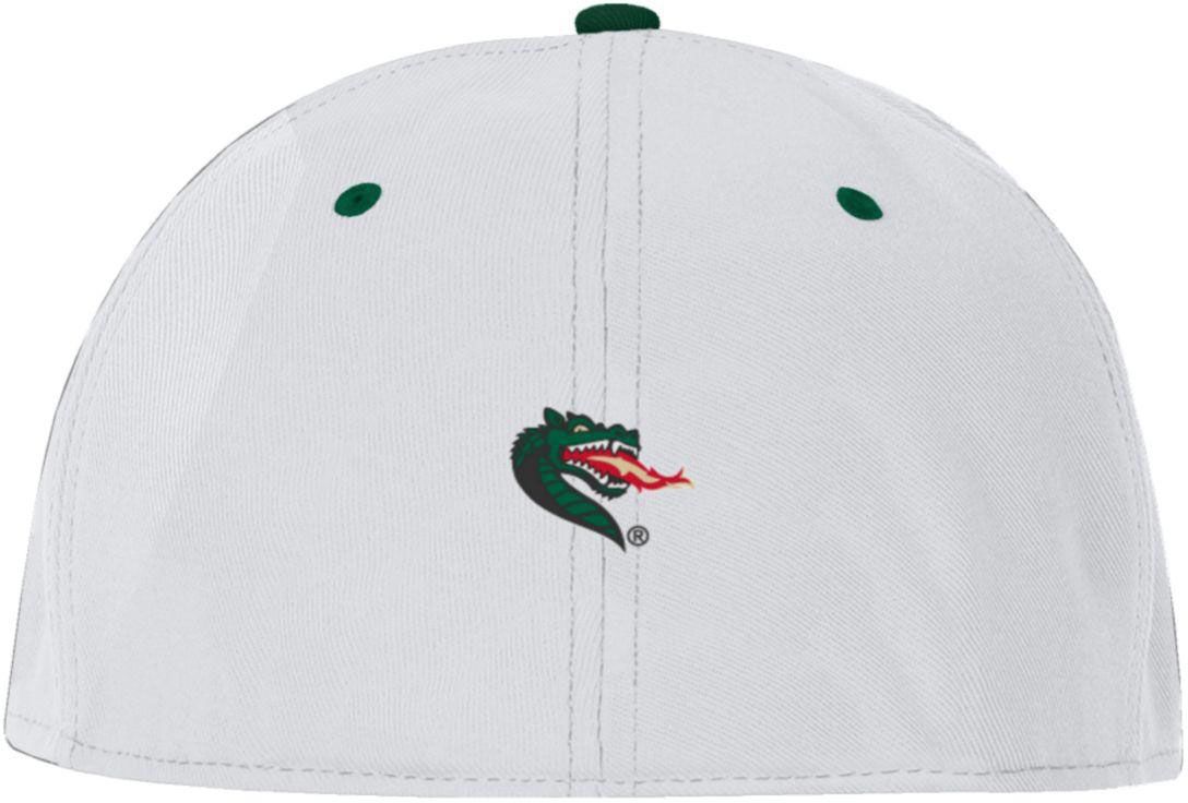 Under Armour Men's UAB Blazers White Fitted Baseball Hat