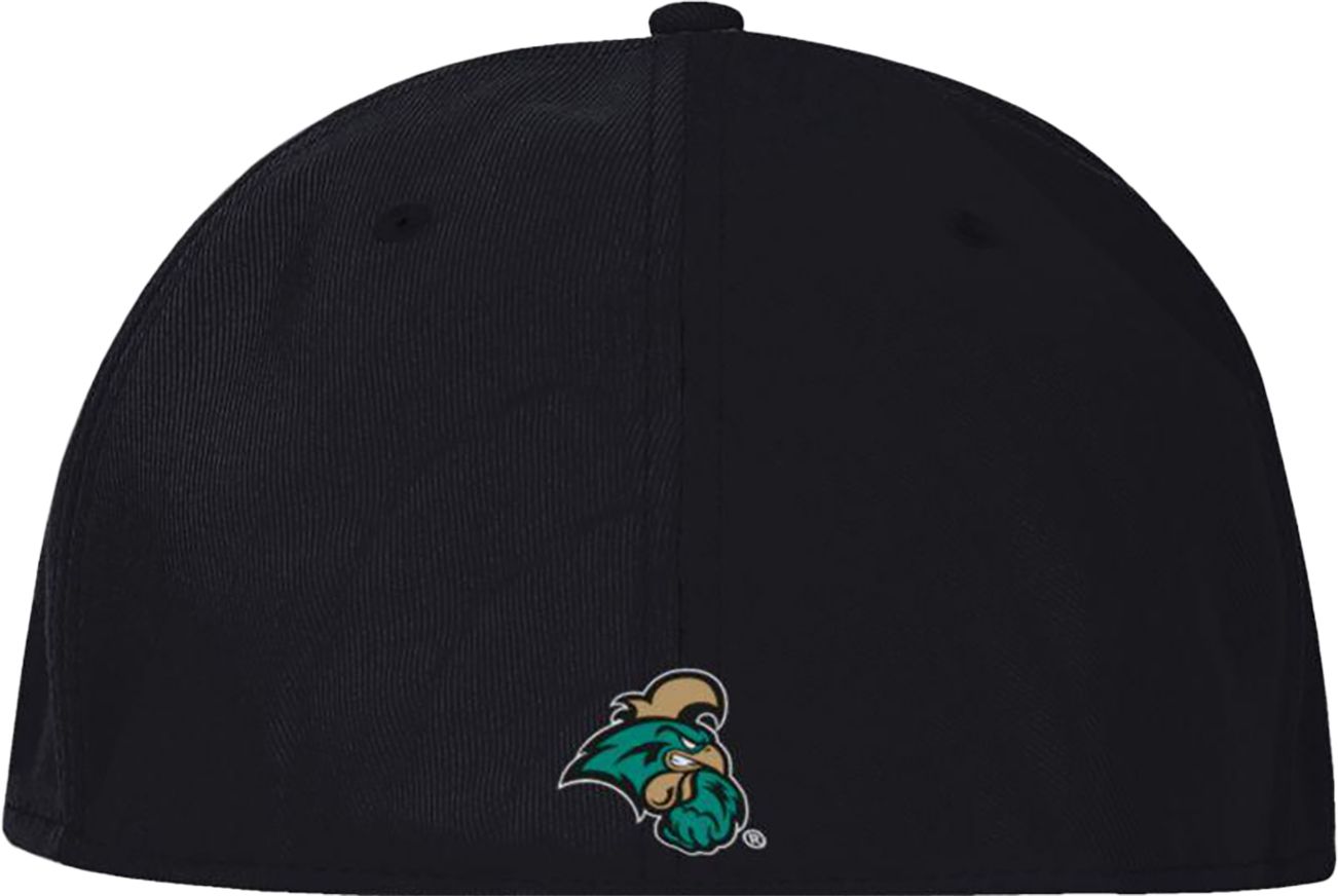 Under Armour Men's Coastal Carolina Chanticleers Black Huddle Fitted Hat product image