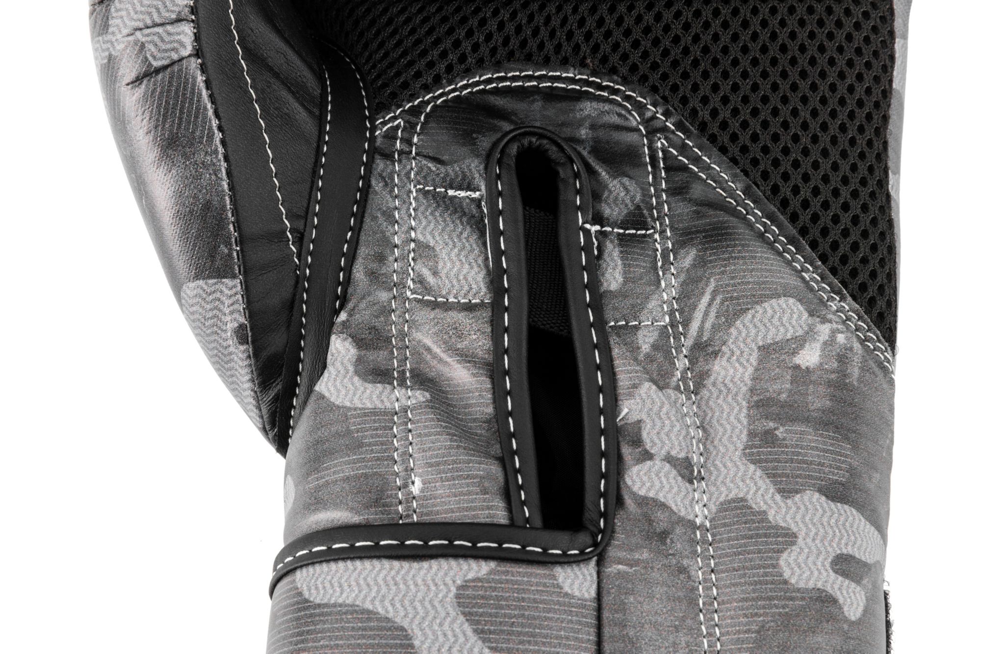 UFC Pro Camo Bag Glove product image