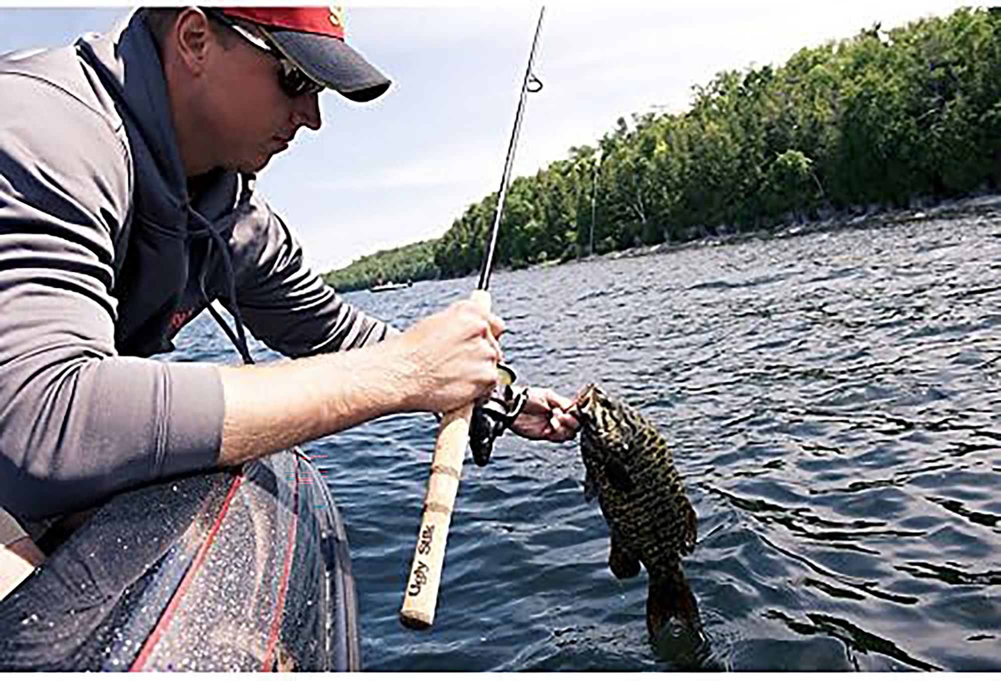 Ugly Stik GX2 Custom Spinning Combo product image