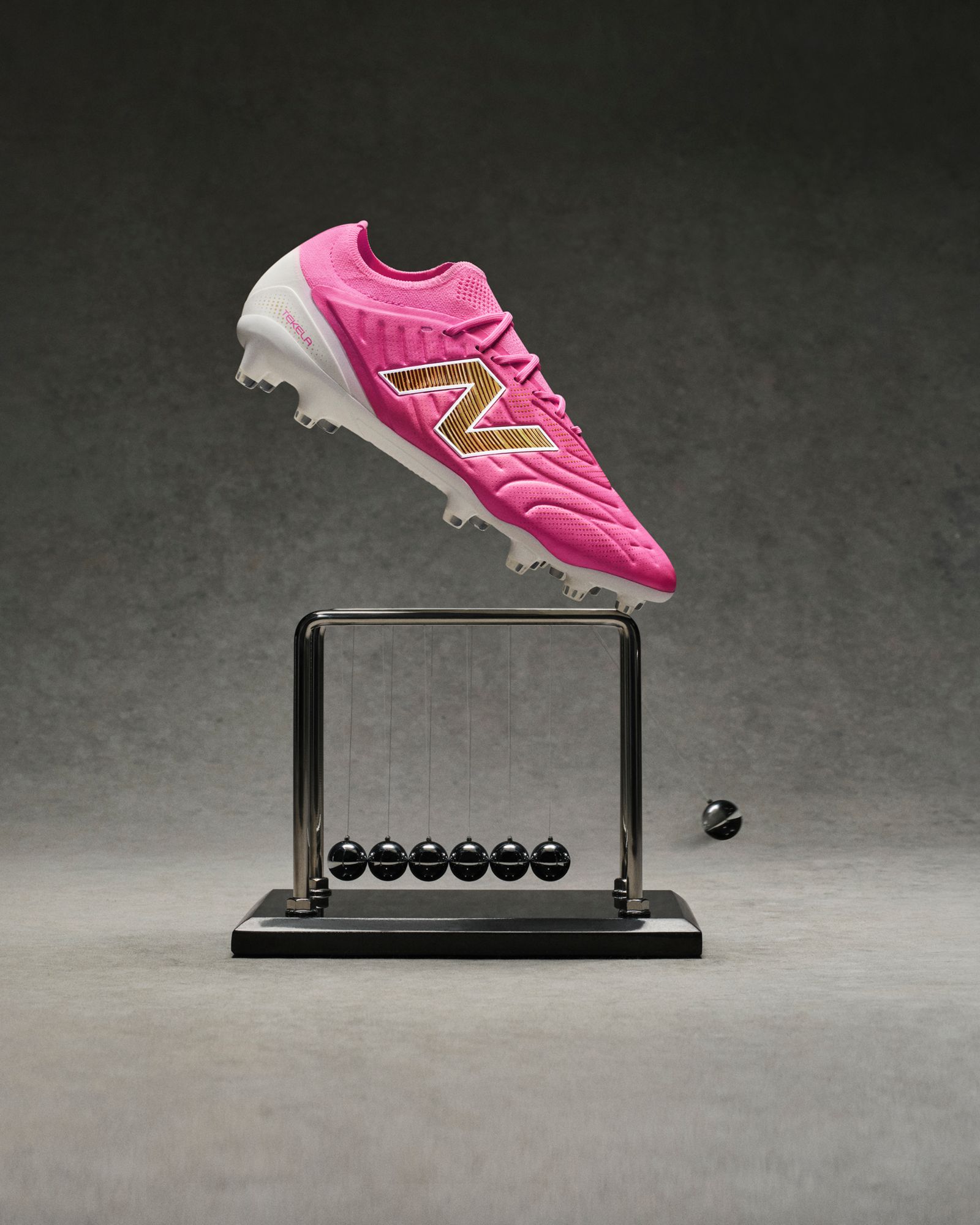 New Balance Women's Tekela Elite V5 MG Soccer Cleats product image