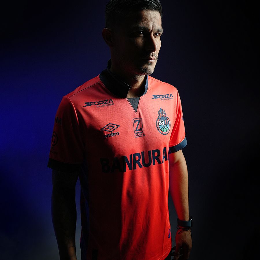 Umbro Men's 2025 CSD Municipal Red Home Replica Soccer Jersey product image