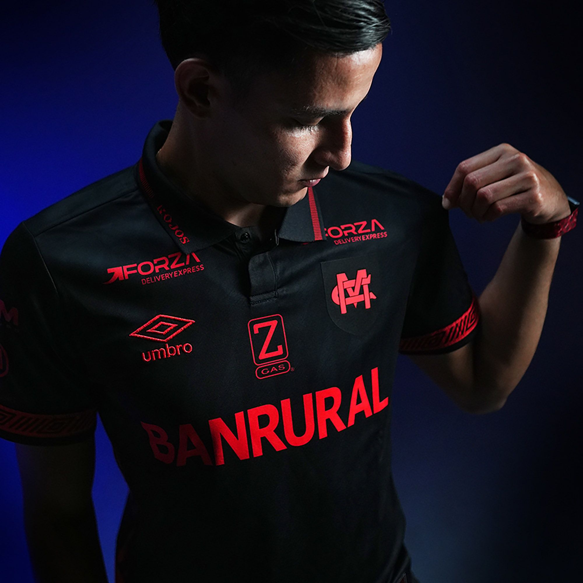 Umbro Men's 2025 CSD Municipal Black Third Replica Soccer Jersey product image