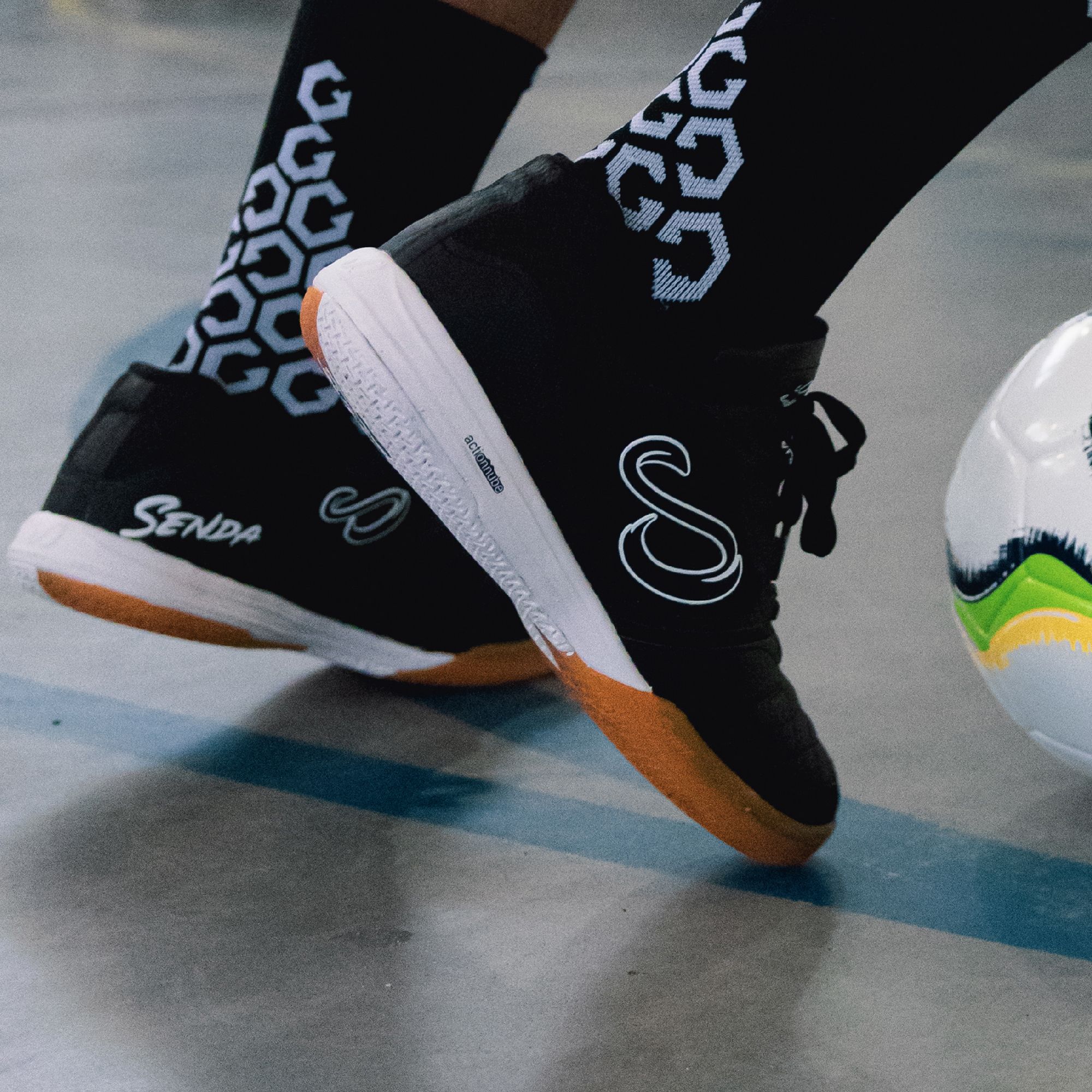 Senda Ushuaia Club 2.0 Futsal Indoor Shoes product image