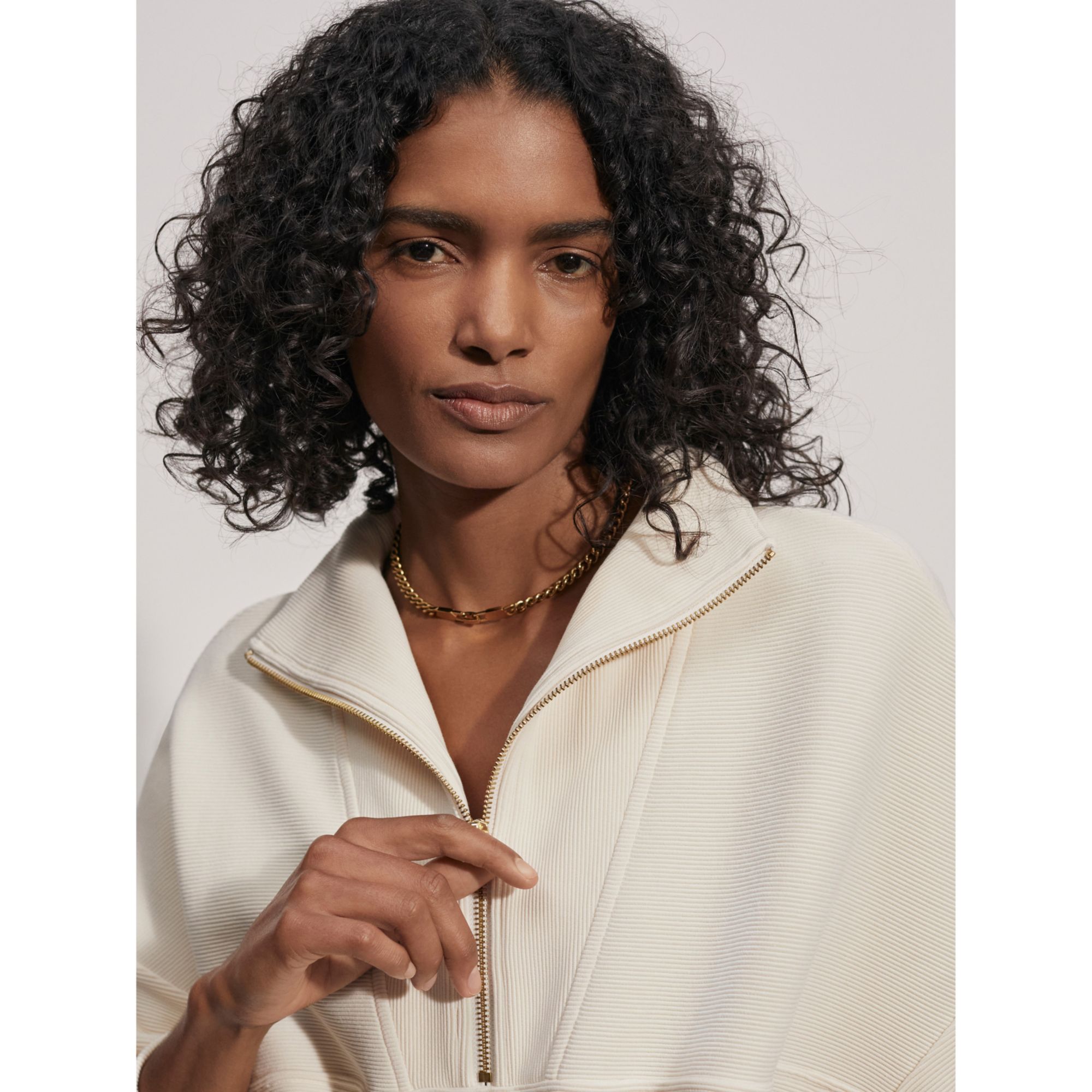 Varley Women's Colebrook Half-Zip Sweat Pullover Top product image