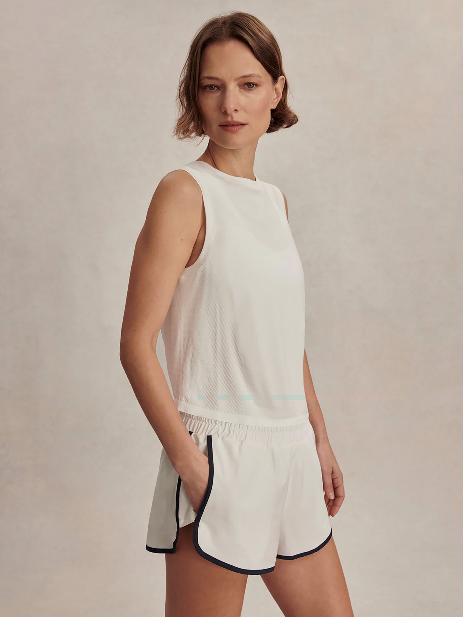 Varley Women's Arlington 2" Short product image