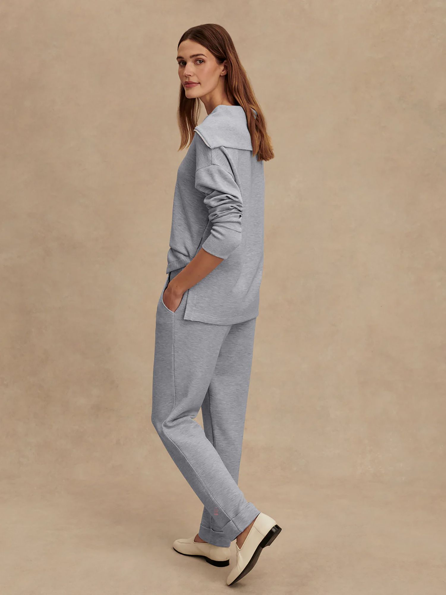 Varley Women's The Rolled Cuff Pant 25 product image